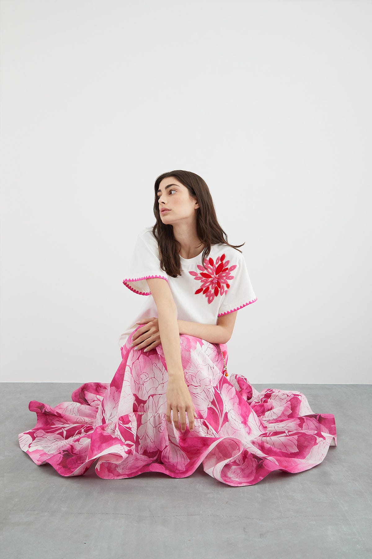 Çiçek Desenli T-shirt