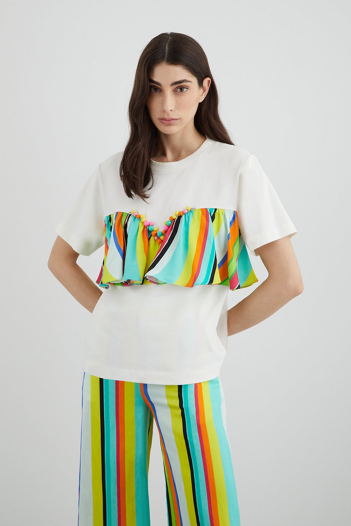 Üstü İşlemeli Pamuklu T-shirt