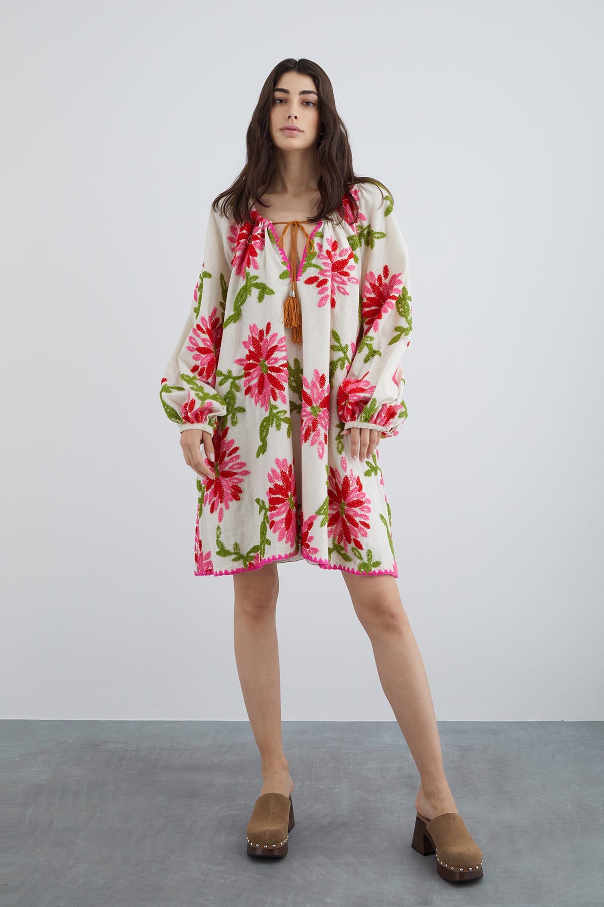 Çiçek Desenli Kısa Boy Bol Elbise