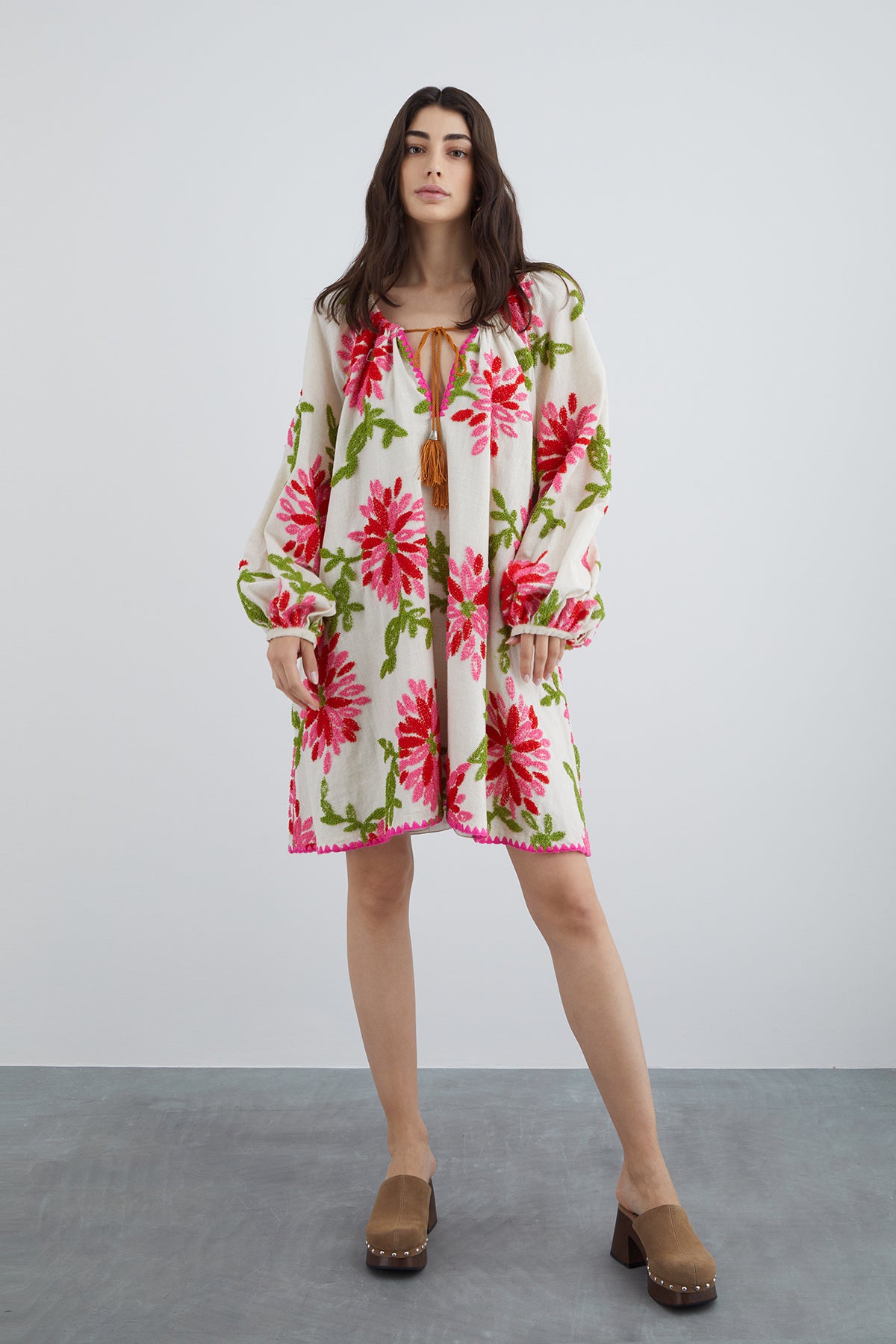 Çiçek Desenli Kısa Boy Bol Elbise