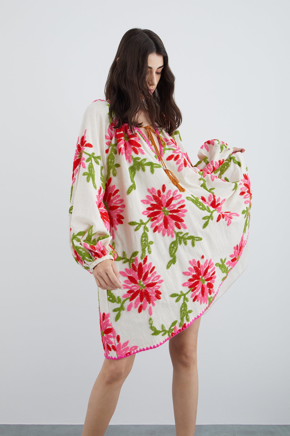 Çiçek Desenli Kısa Boy Bol Elbise