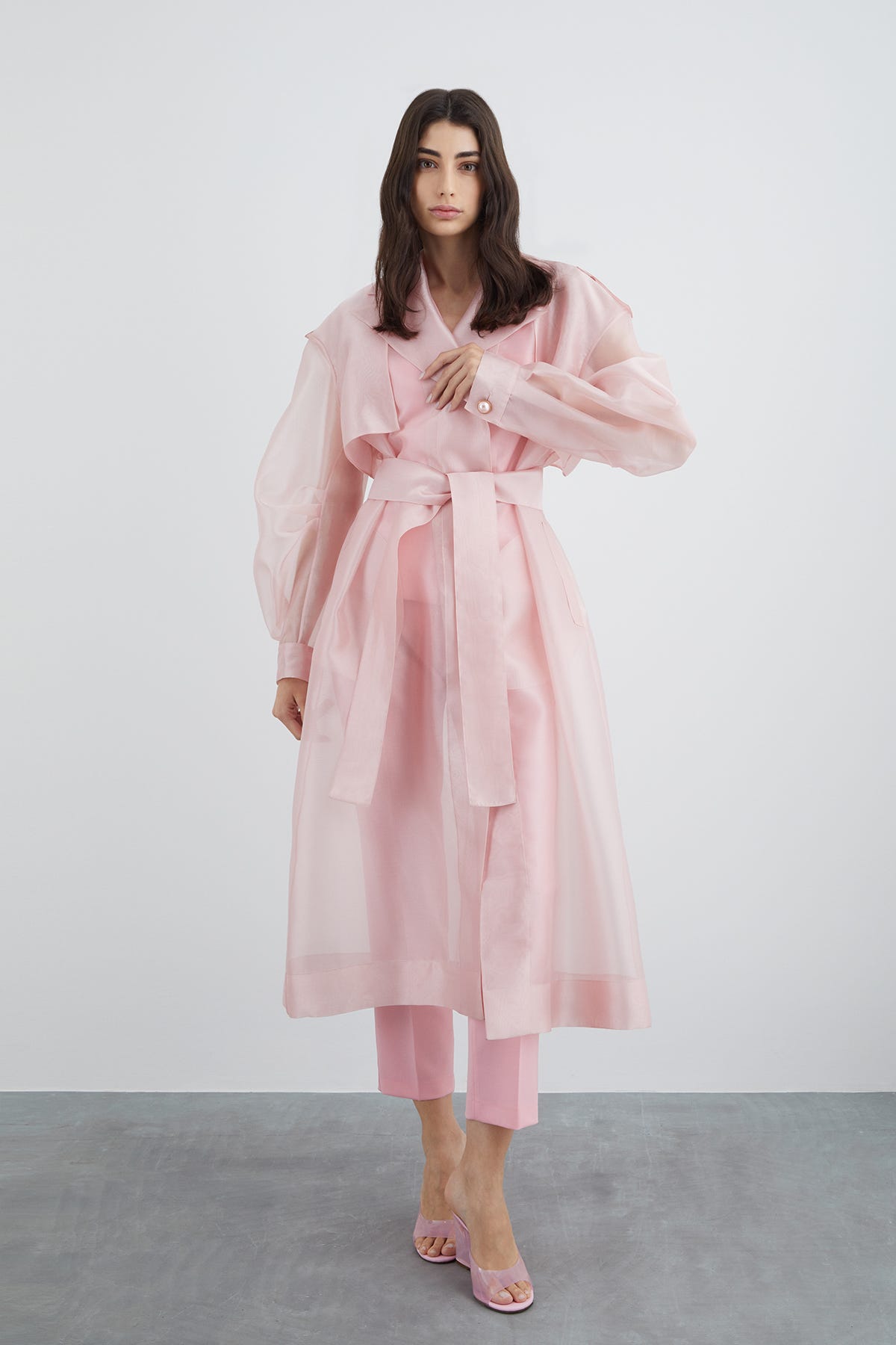 İnci Düğme Detaylı Uzun Organze Ceket