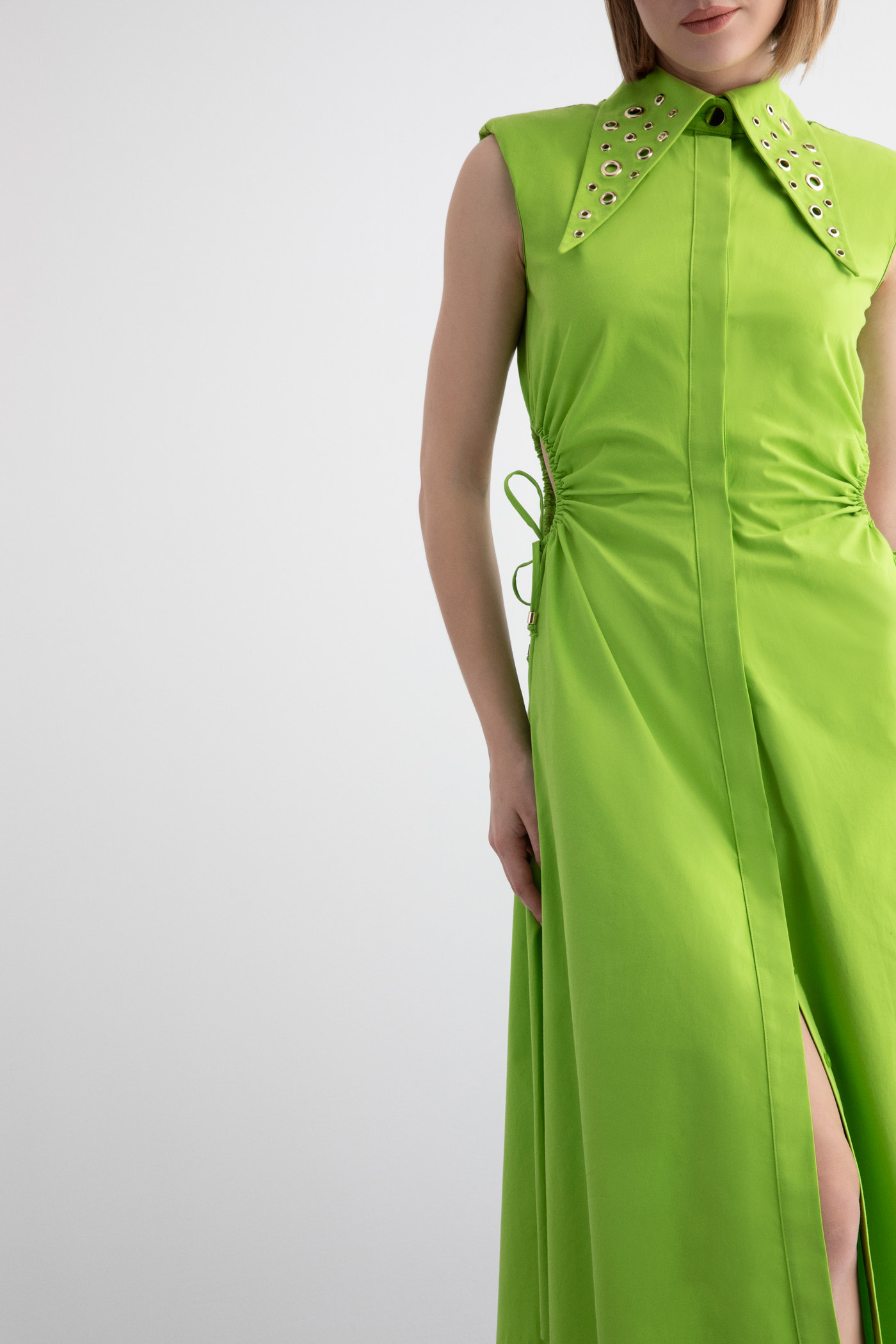 Yaka Detaylı Yanı Pencereli Kloş Etekli Midi Pamuk Elbise