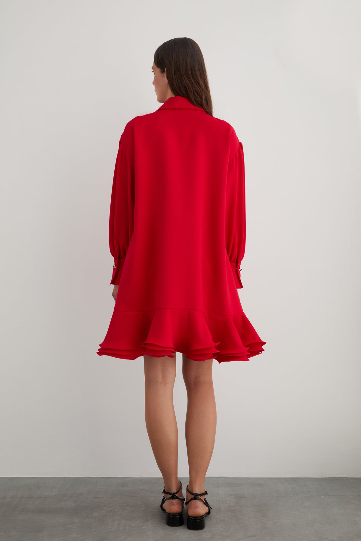 Düğme Detaylı Etek Ucu Fırfırlı Kısa Elbise