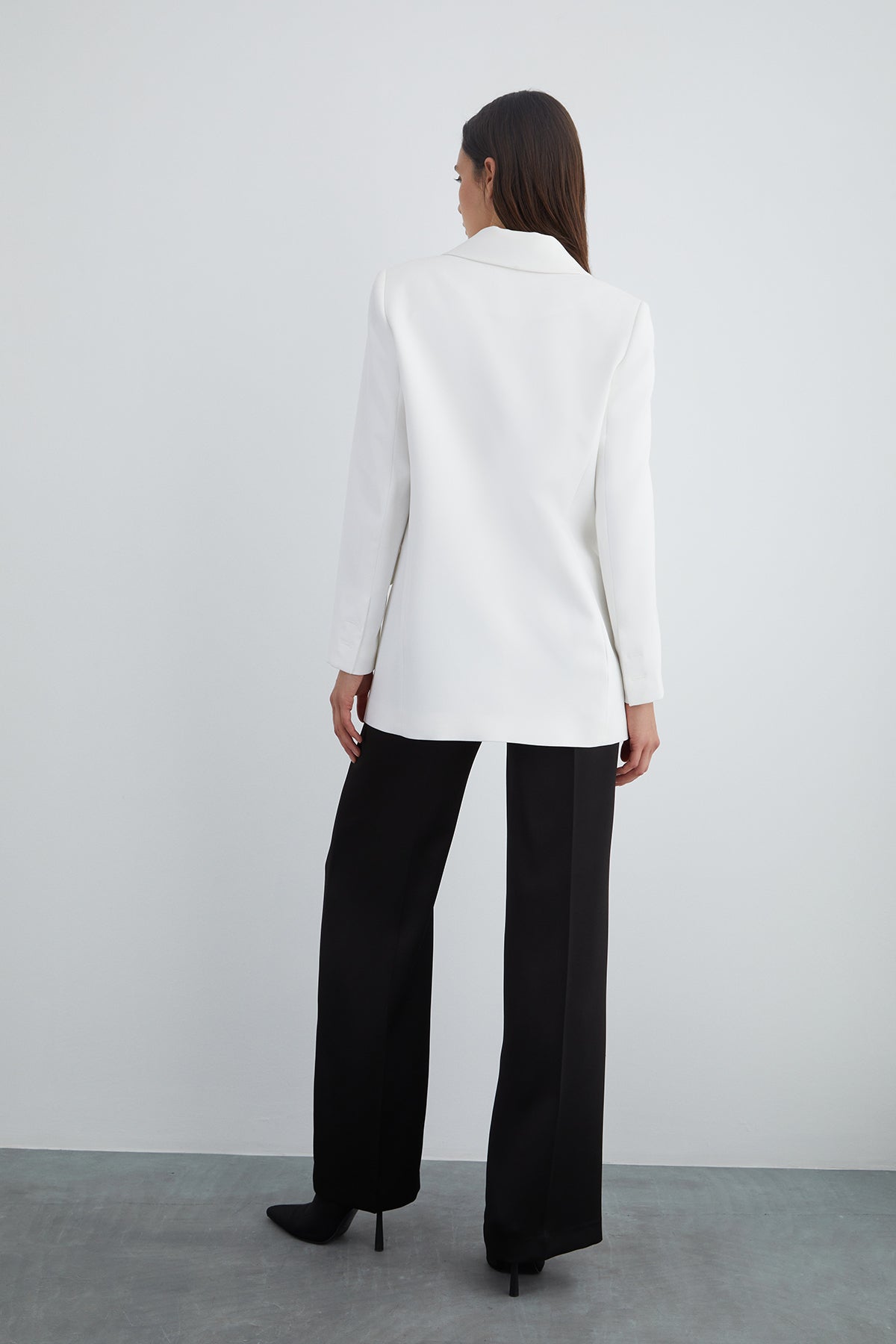 Düğme Detaylı Uzun Kollu Ceket