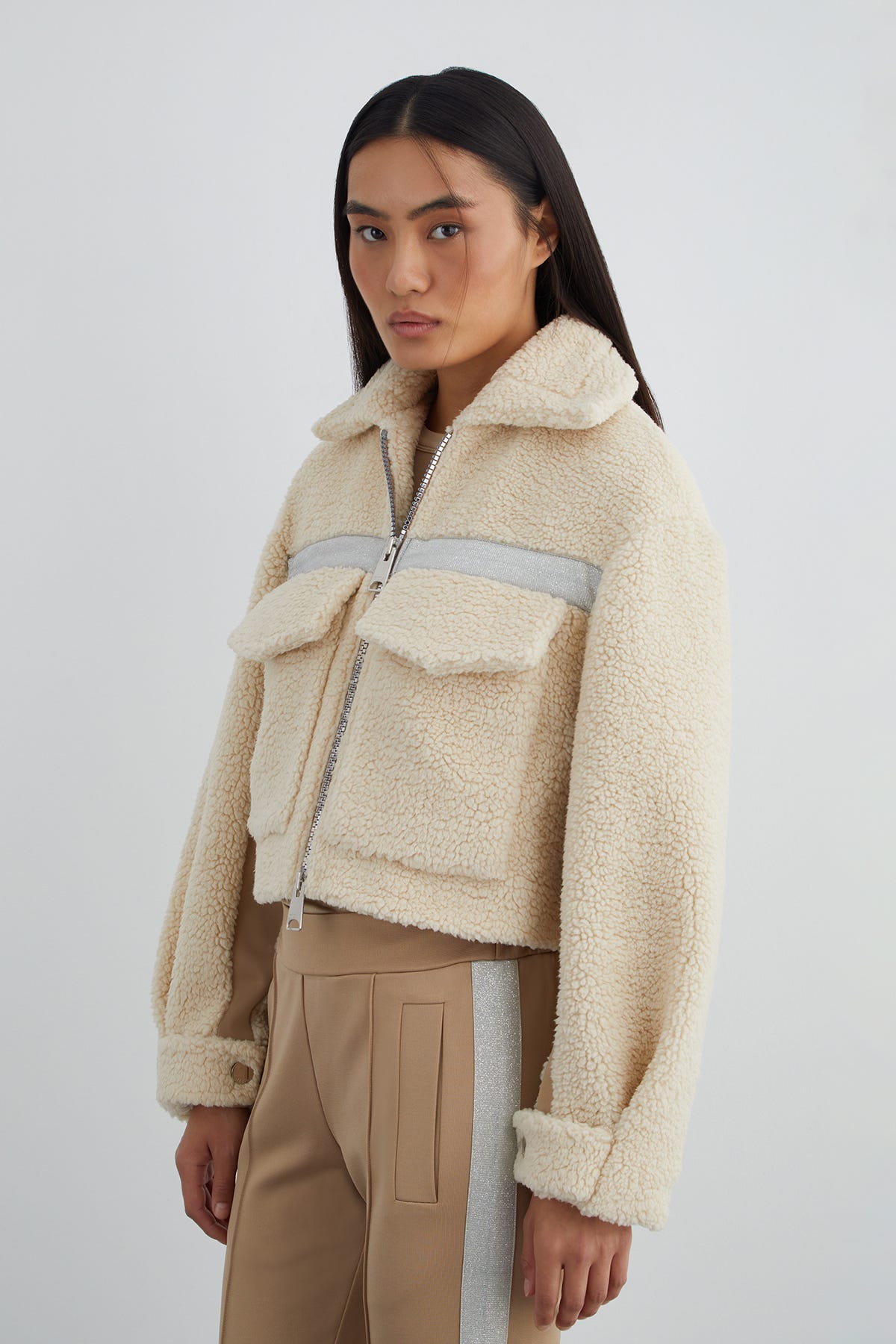 Sim Şerit Detaylı Peluş Mont