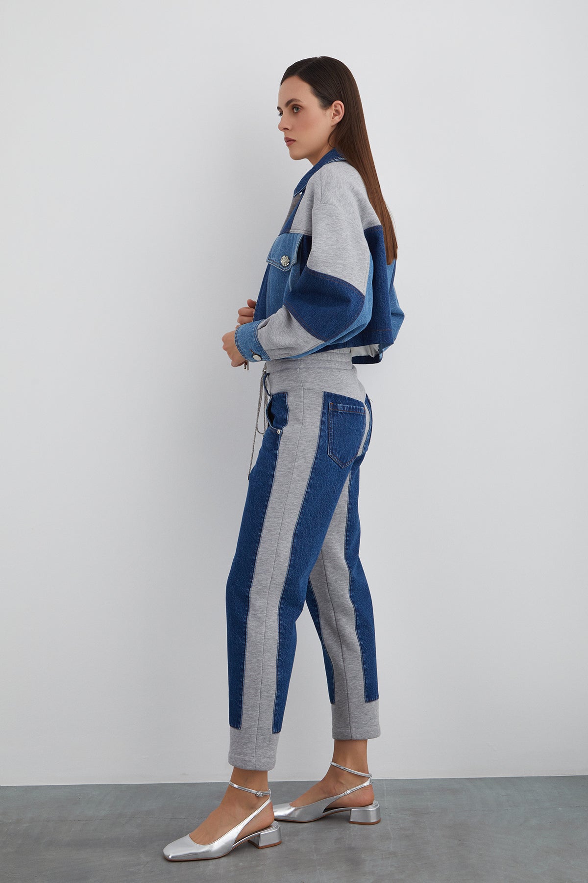 Arka Beden Etiket Ve Taşlı Düğme Detaylı Jean Garnili Ceket