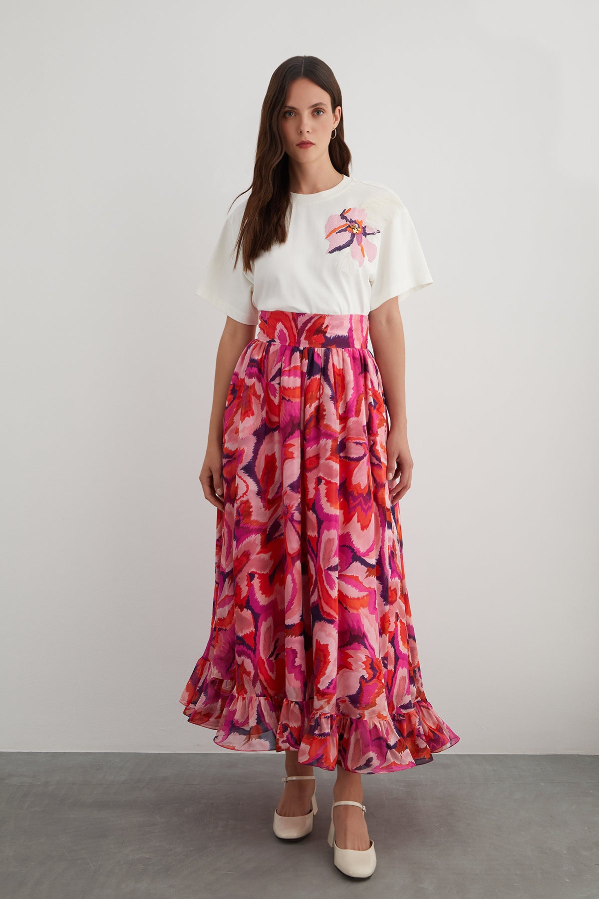 Etek Ucu Volanlı Desenli Şifon Etek