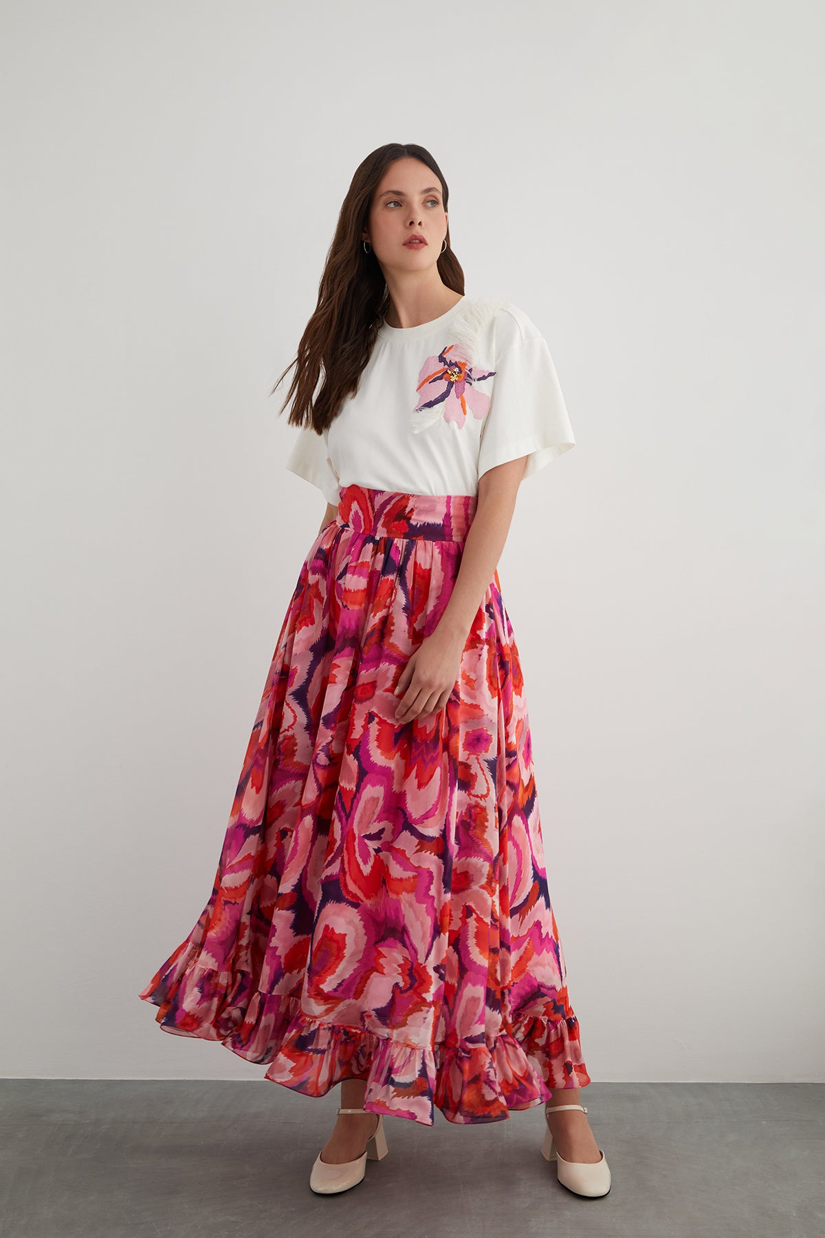 Etek Ucu Volanlı Desenli Şifon Etek