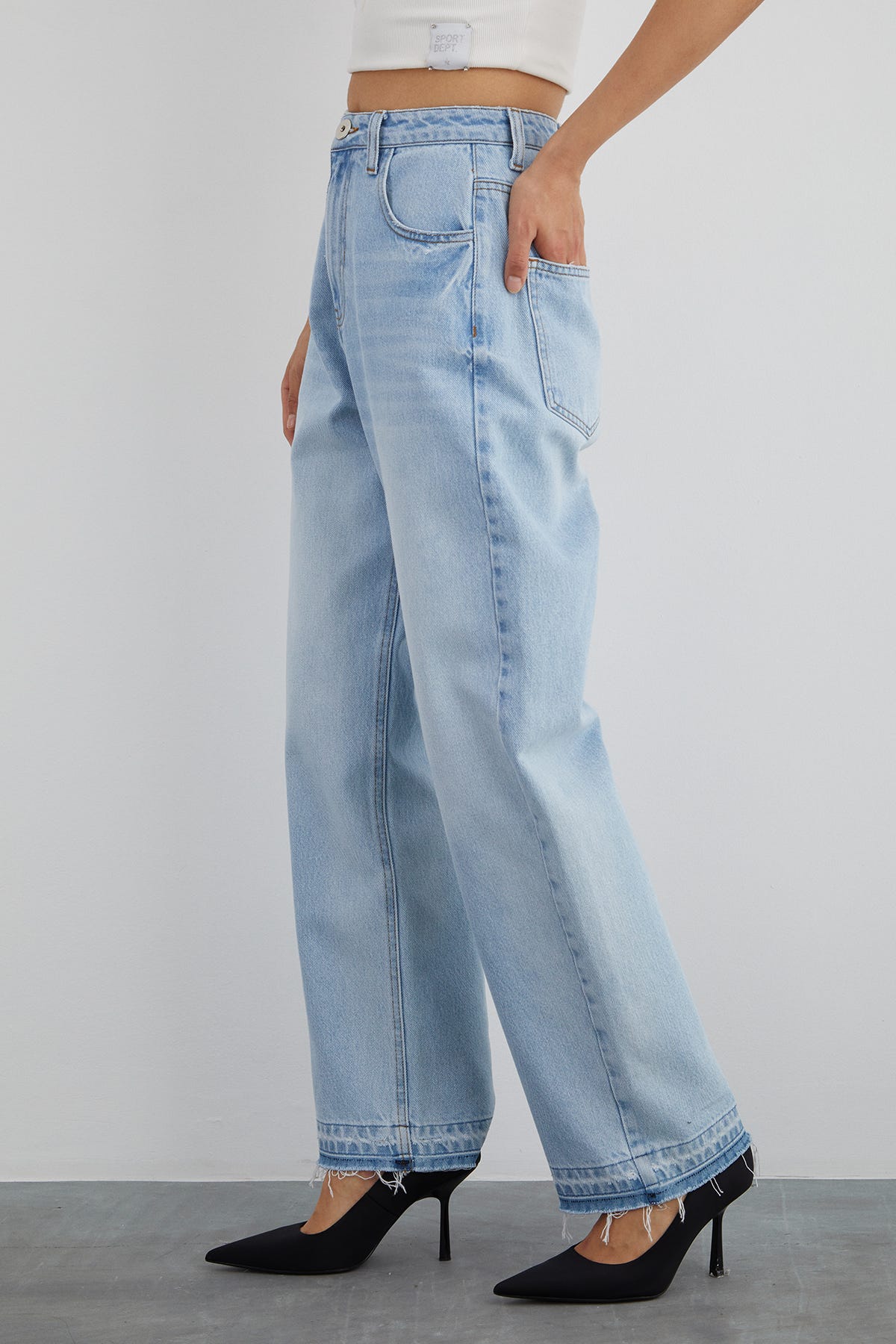 Paçası Püsküllü Boru Paça Jean Pantolon