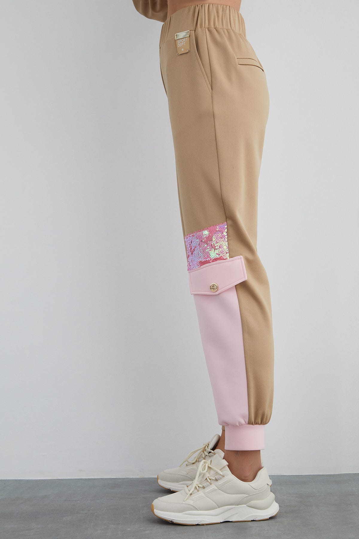 Payet Detaylı Tek Tarafı Şeritli Eşofman Altı