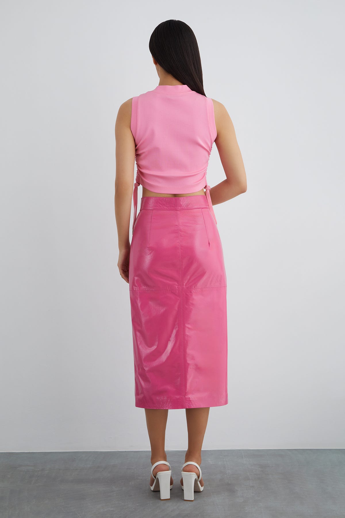 Yıldız Pleksi Detaylı Pembe Kolsuz Crop