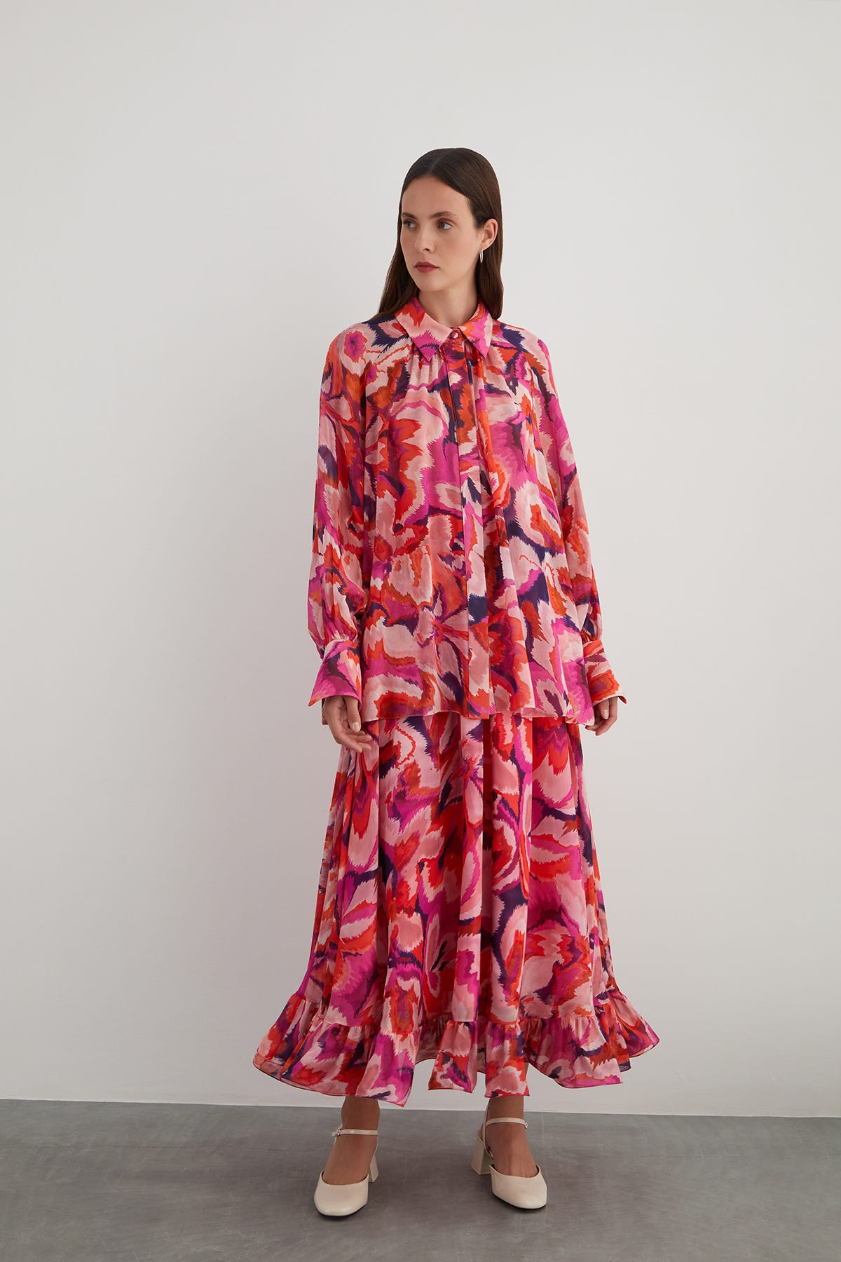 Gizli Kapama Desenli Şifon Bluz