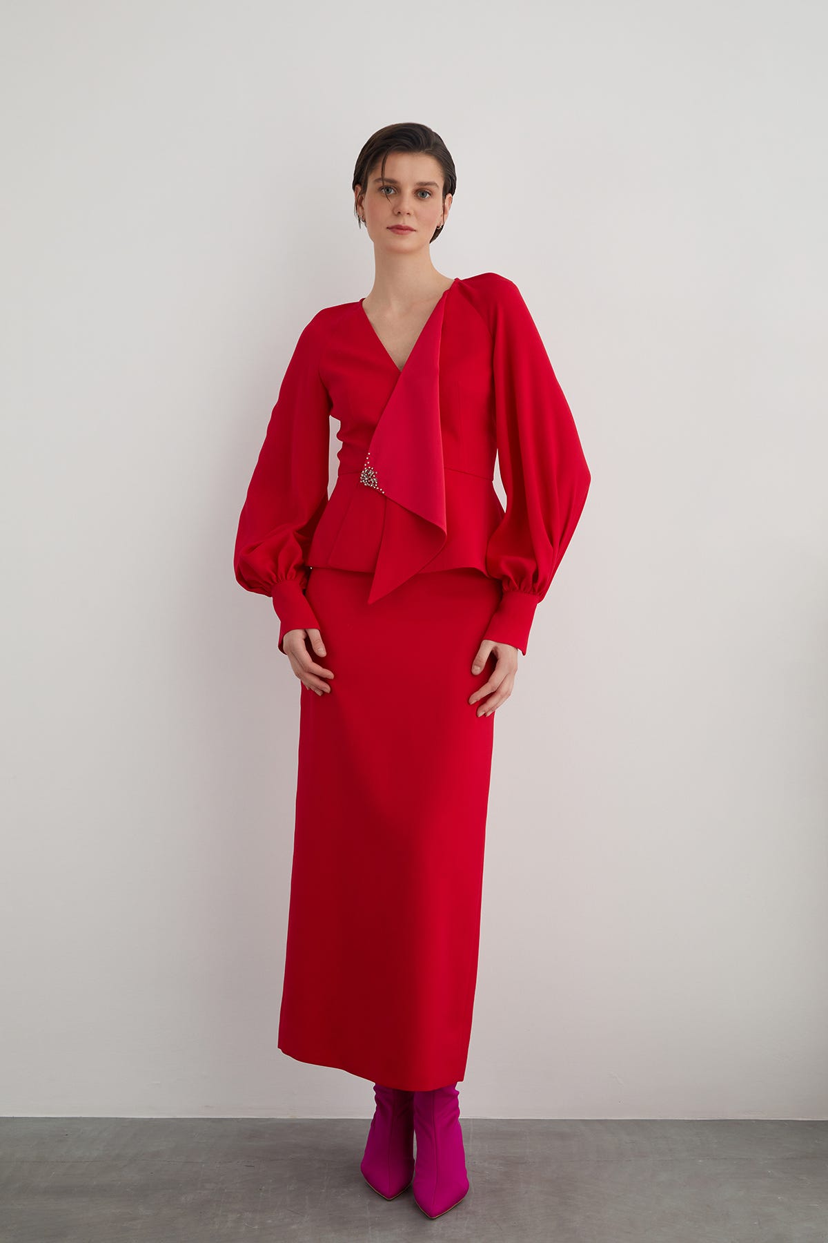 İşleme Detaylı Arkası Fermuarlı Bluz