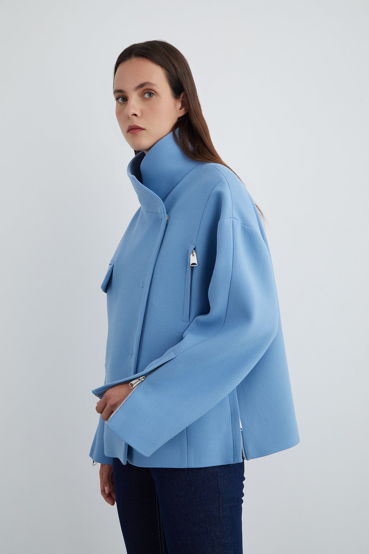 Asimetrik Model Dik Yakalı Kısa Kaşe Kaban