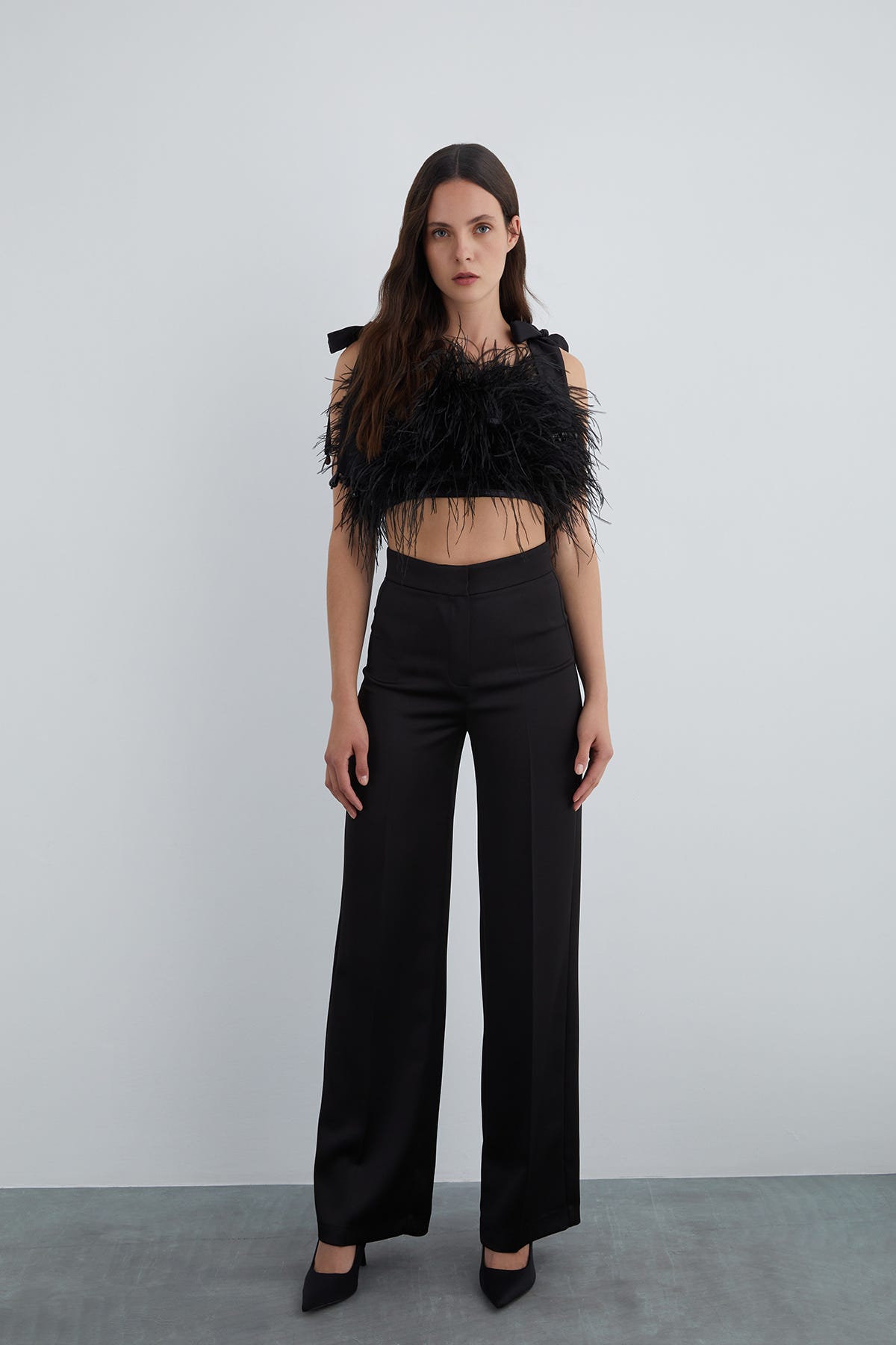 Bol Paça Siyah Pantolon