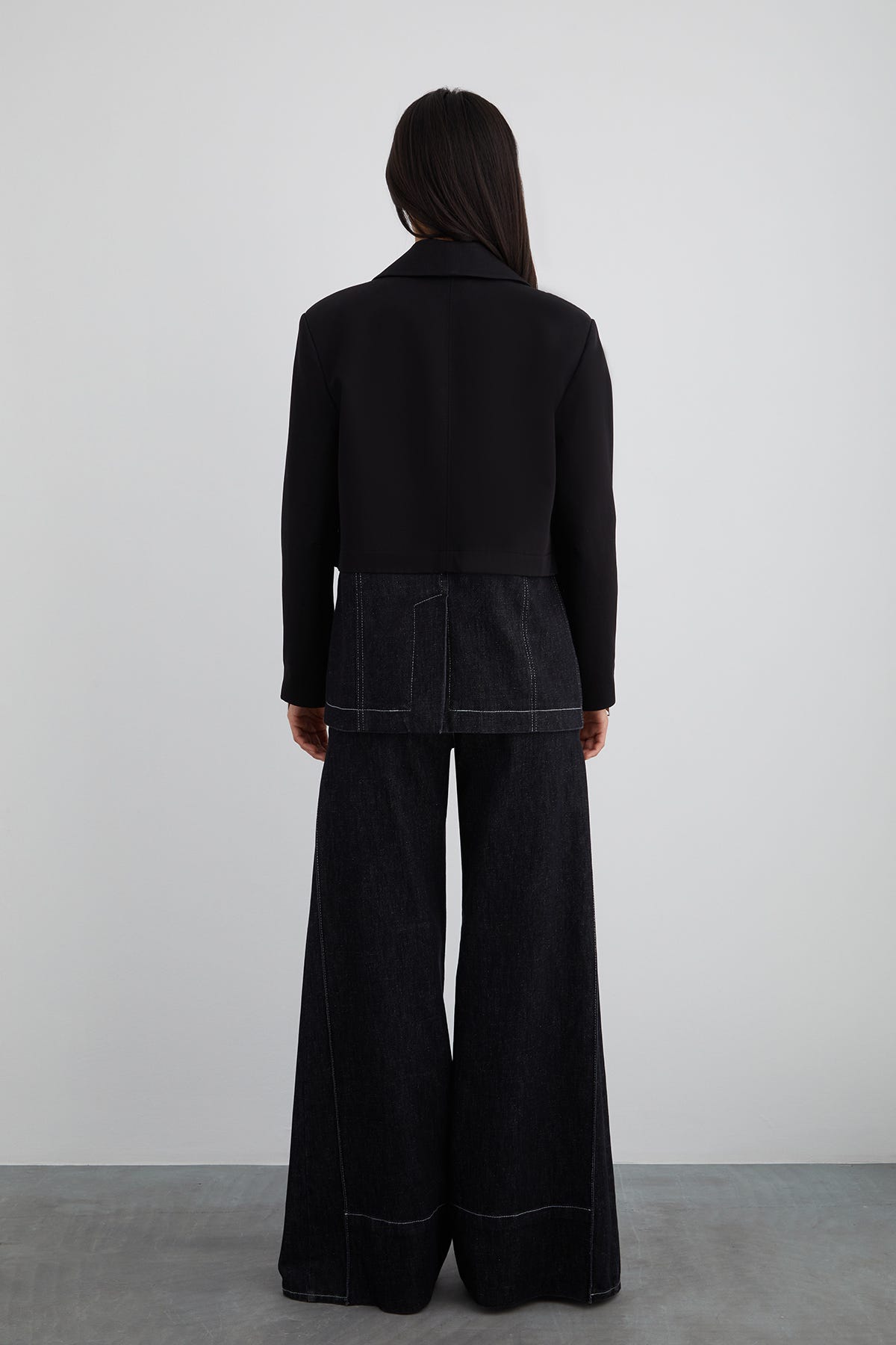 Yakası İşleme Detaylı Alt Beden Jean Garnili Üst Parça Çıtçıt Kapama Ceket