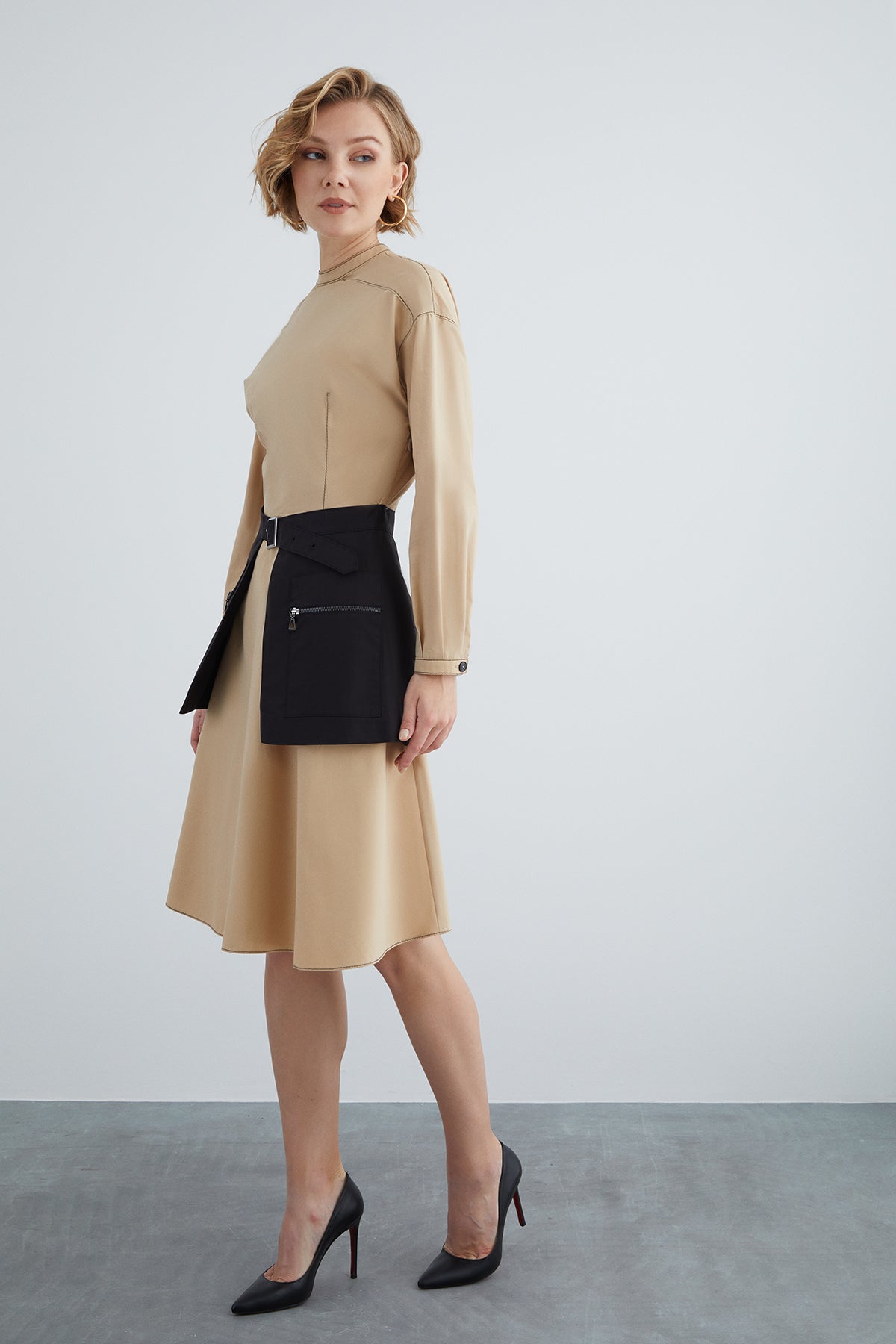 Kontrast Dikişli Kemer Detaylı Midi Elbise