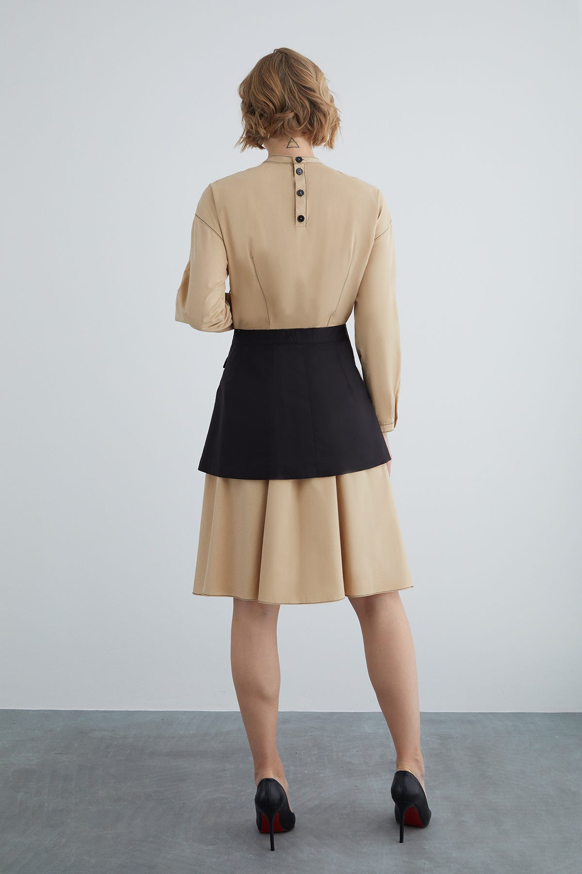 Kontrast Dikişli Kemer Detaylı Midi Elbise