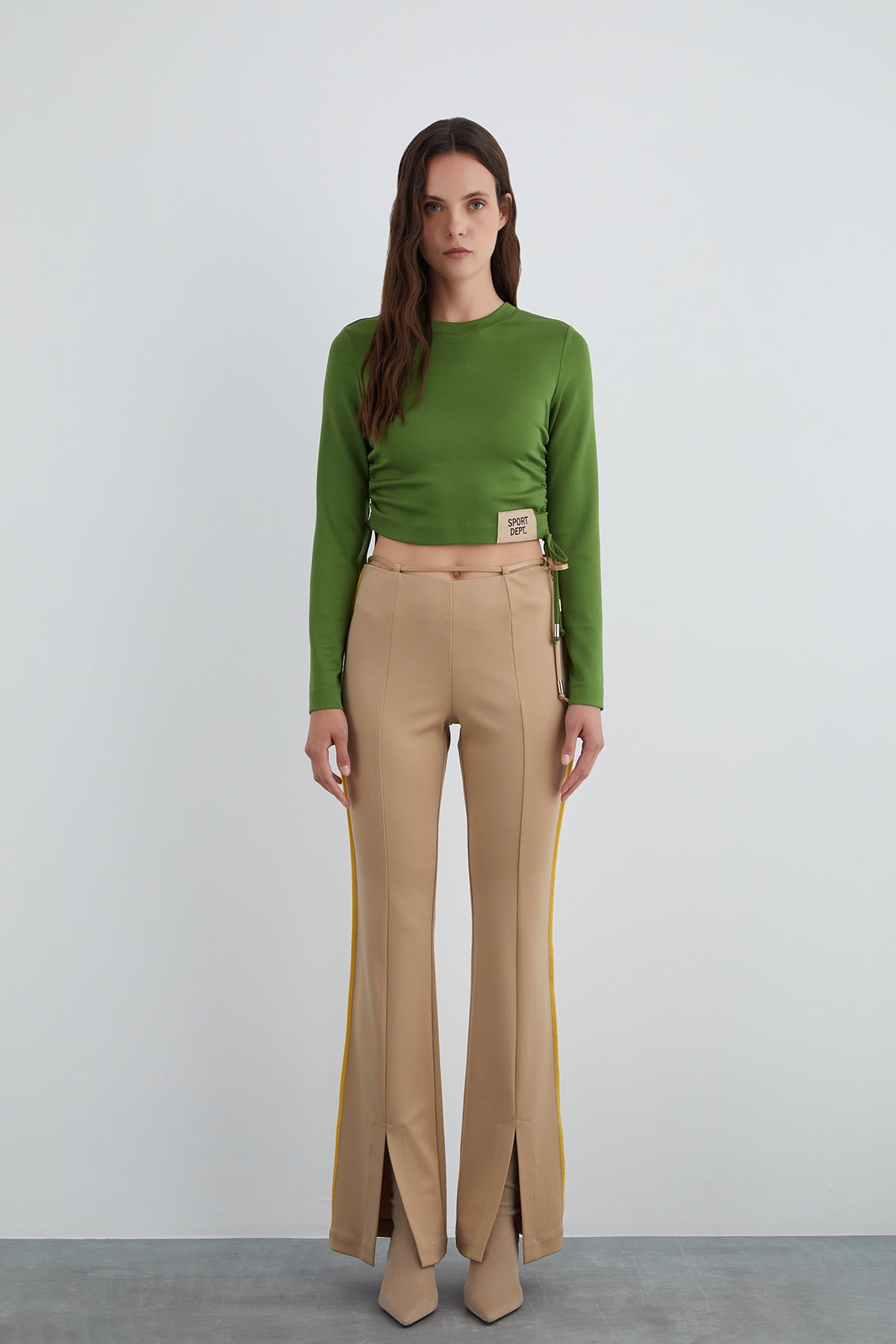 Beli Bağlama Detaylı Ön Paça Yırtmaçlı  Pantolon