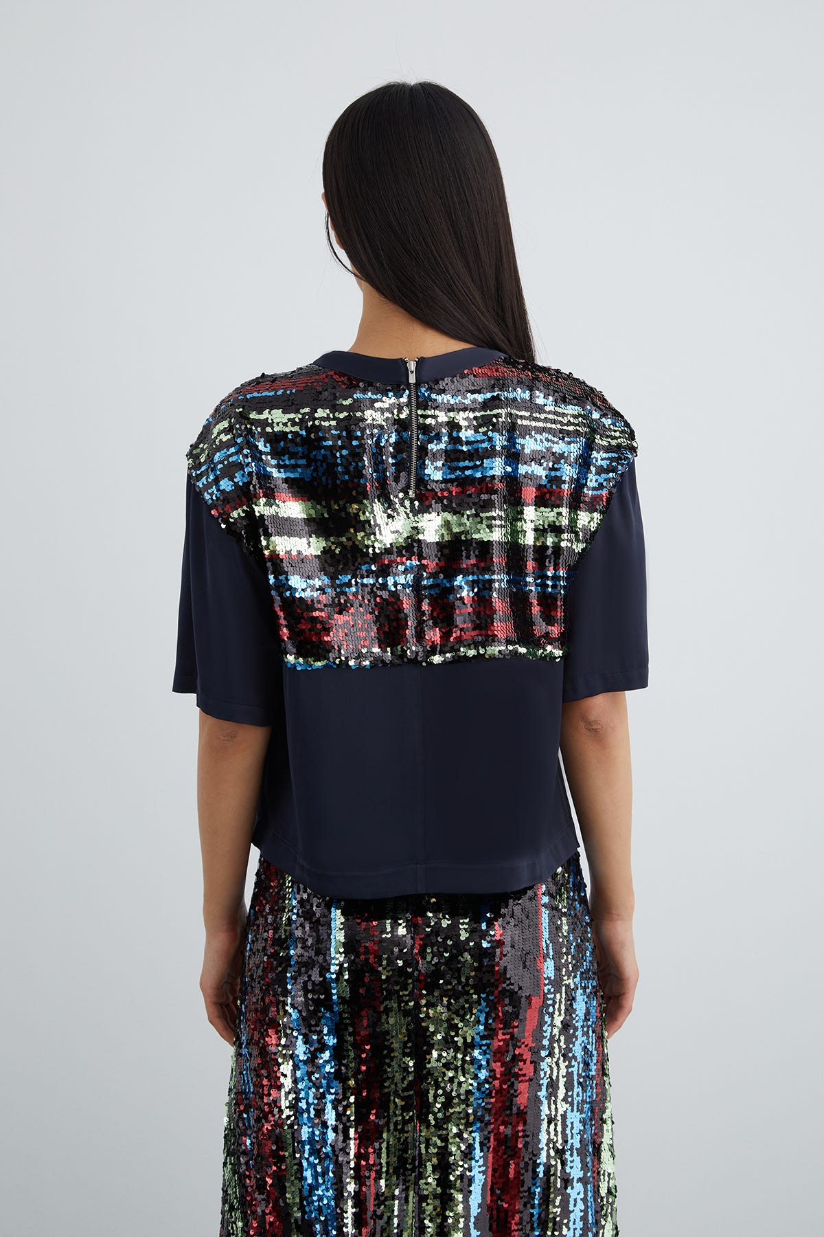 Üst Beden Payetli Payet Altı Saten Astarlı Kısa Kol Bluz