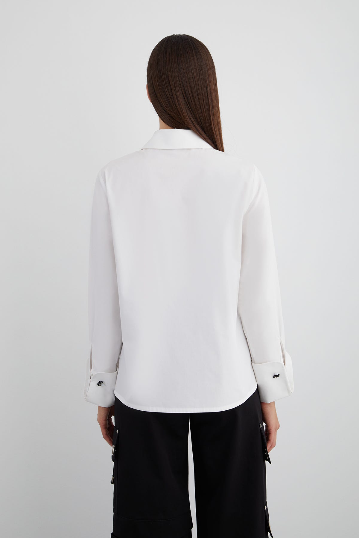 İşlemeli Nakış Detaylı Uzun Kollu Gömlek