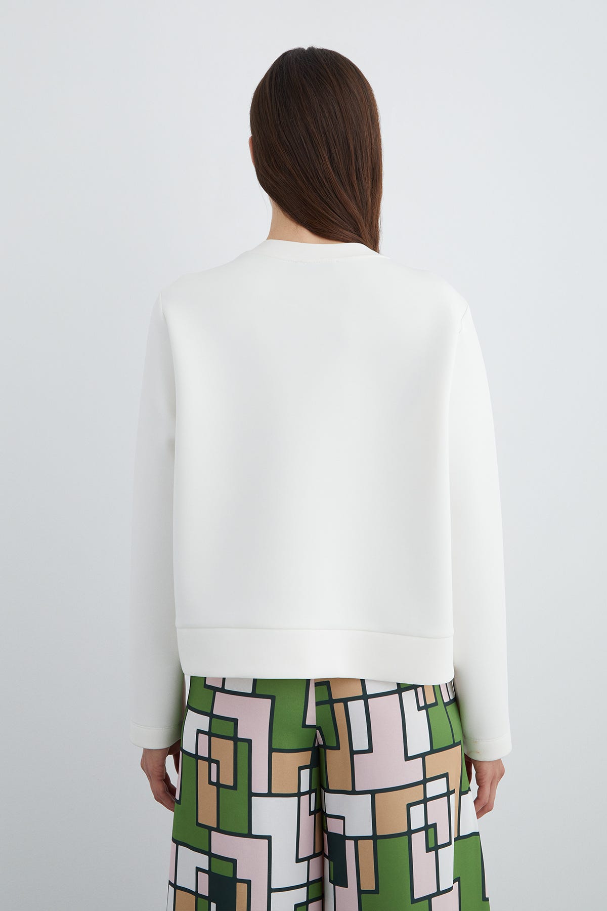 Ön Beden Özel Desen Ekru Sweatshirt