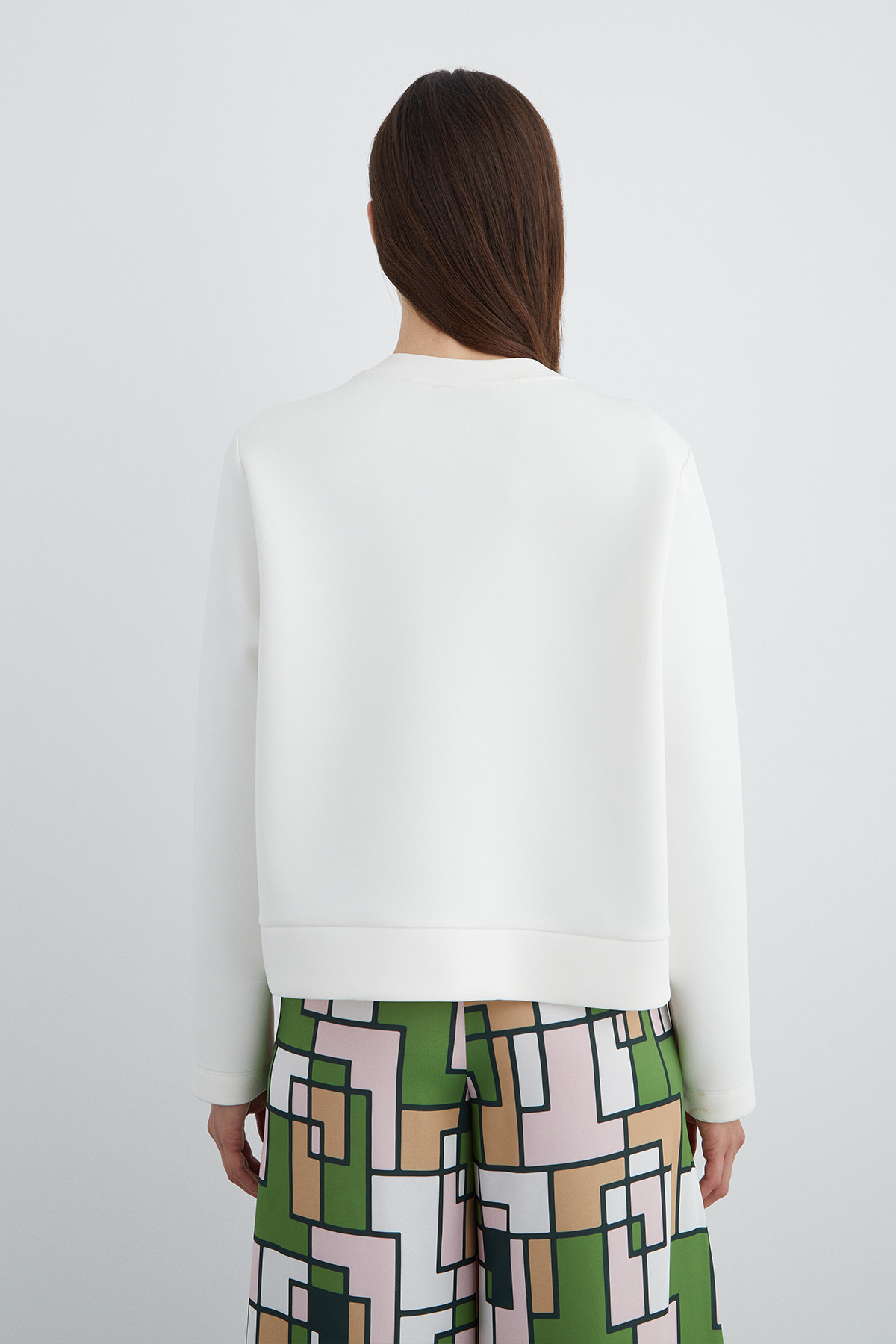 Ön Beden Özel Desen Ekru Sweatshirt