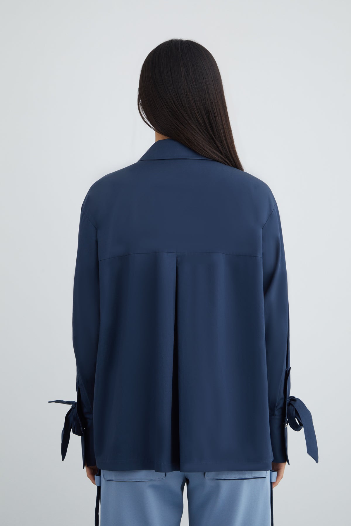 Taşlı Aksesuar Süslemeli Kol Detay Poplin Gömlek