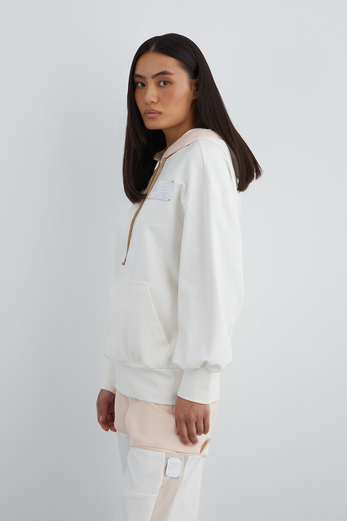 Arka Beden Nakış Detaylı Kapüşonlu Sweatshirt