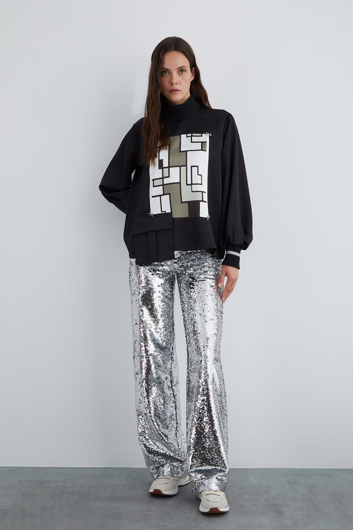 Ön Özel Desen Triko Bantlı Dik Yaka Bluz