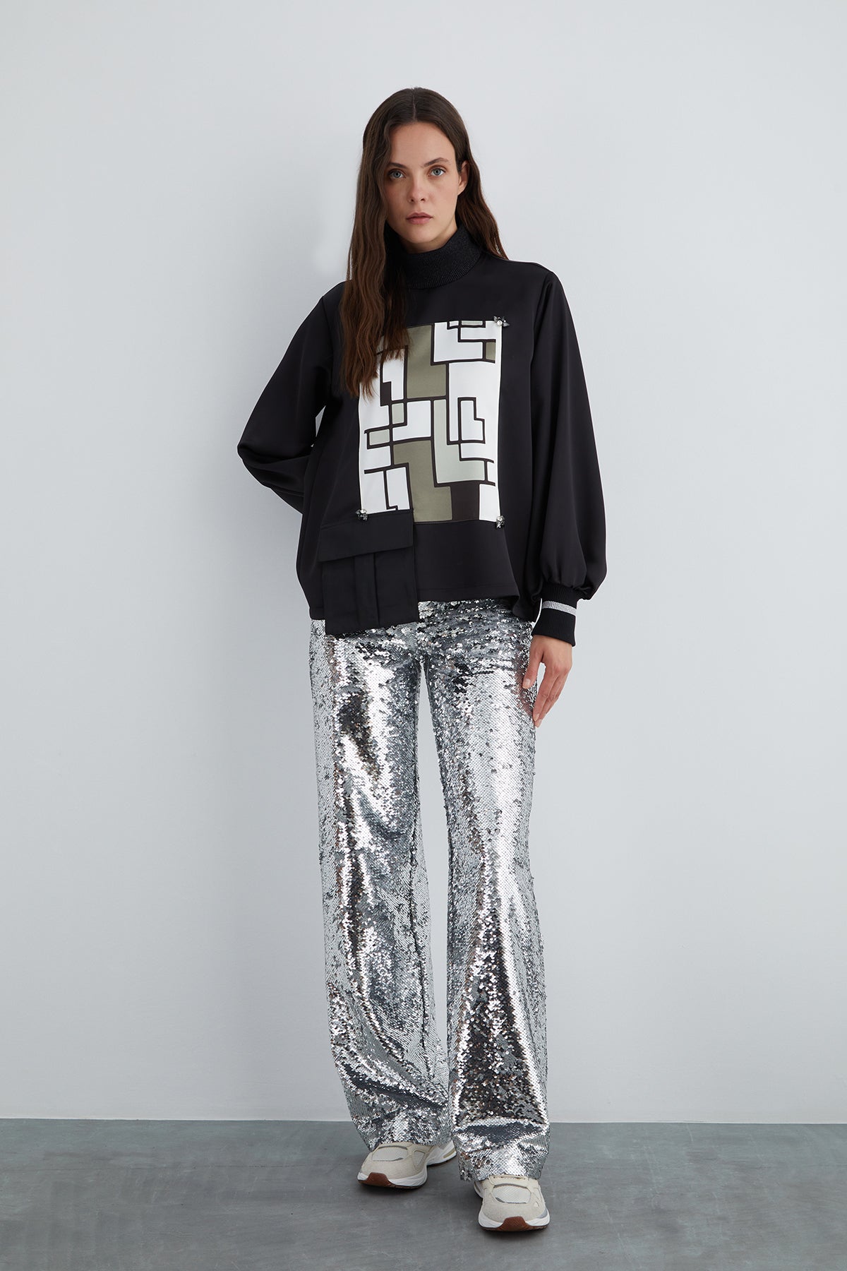 Ön Özel Desen Triko Bantlı Dik Yaka Bluz