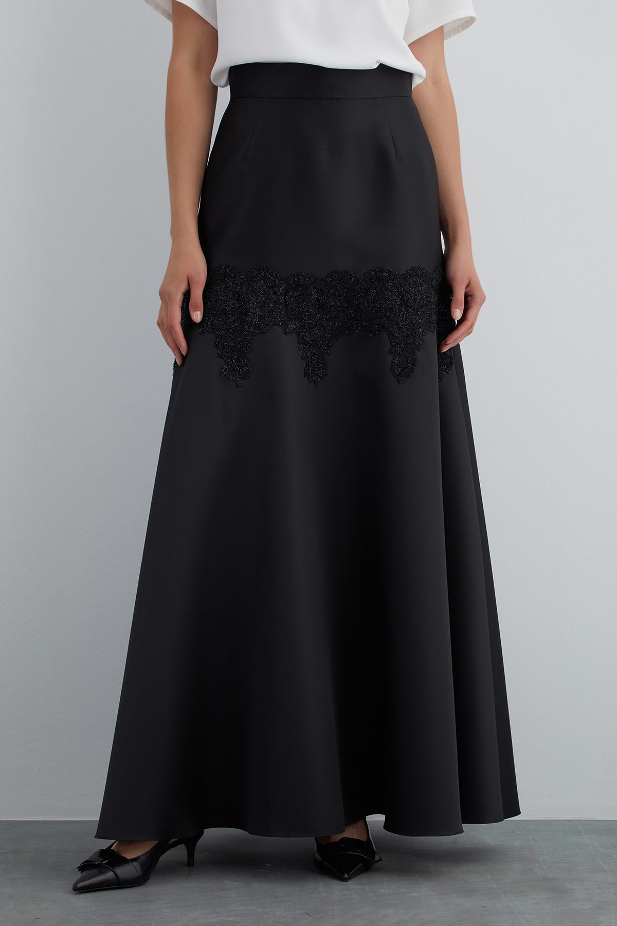 Dantel Detaylı Maxi Boy Etek