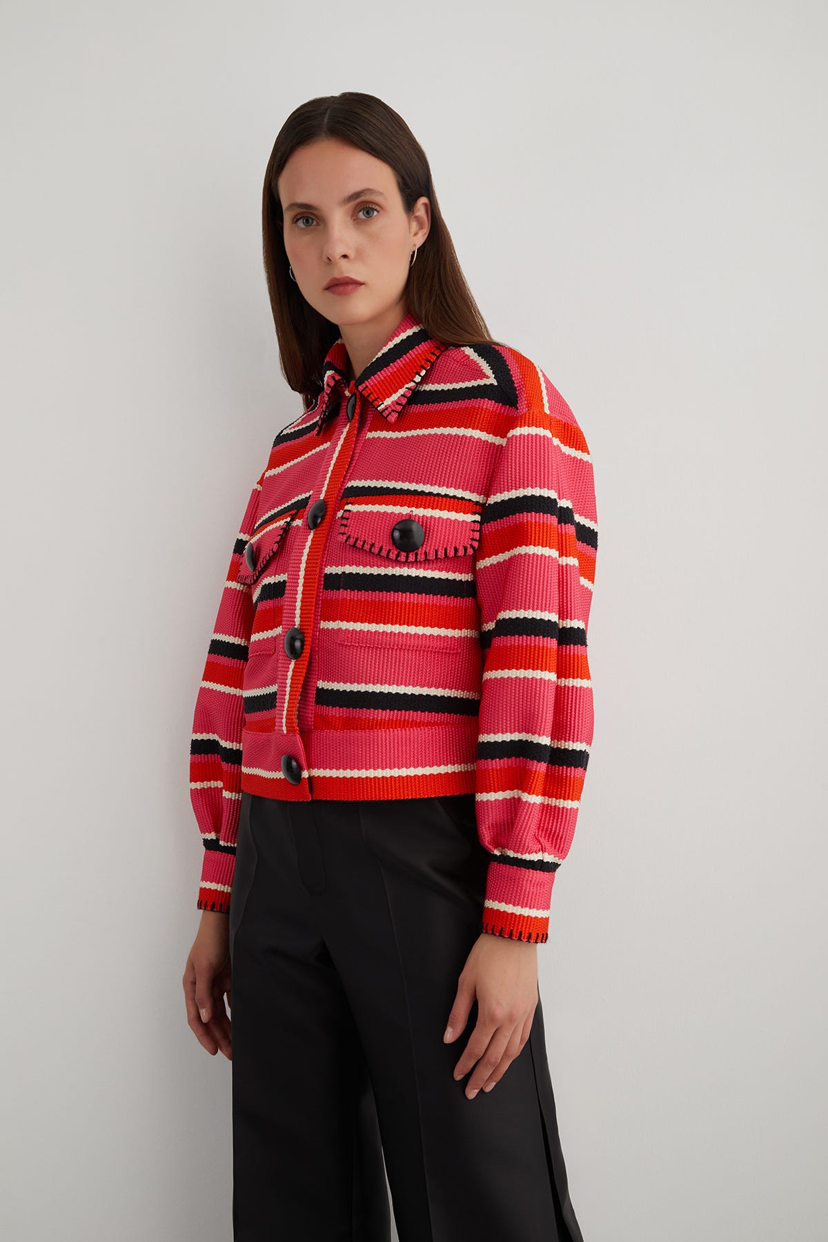 Çoban Dikiş Detaylı Büyük Düğmeli Ceket