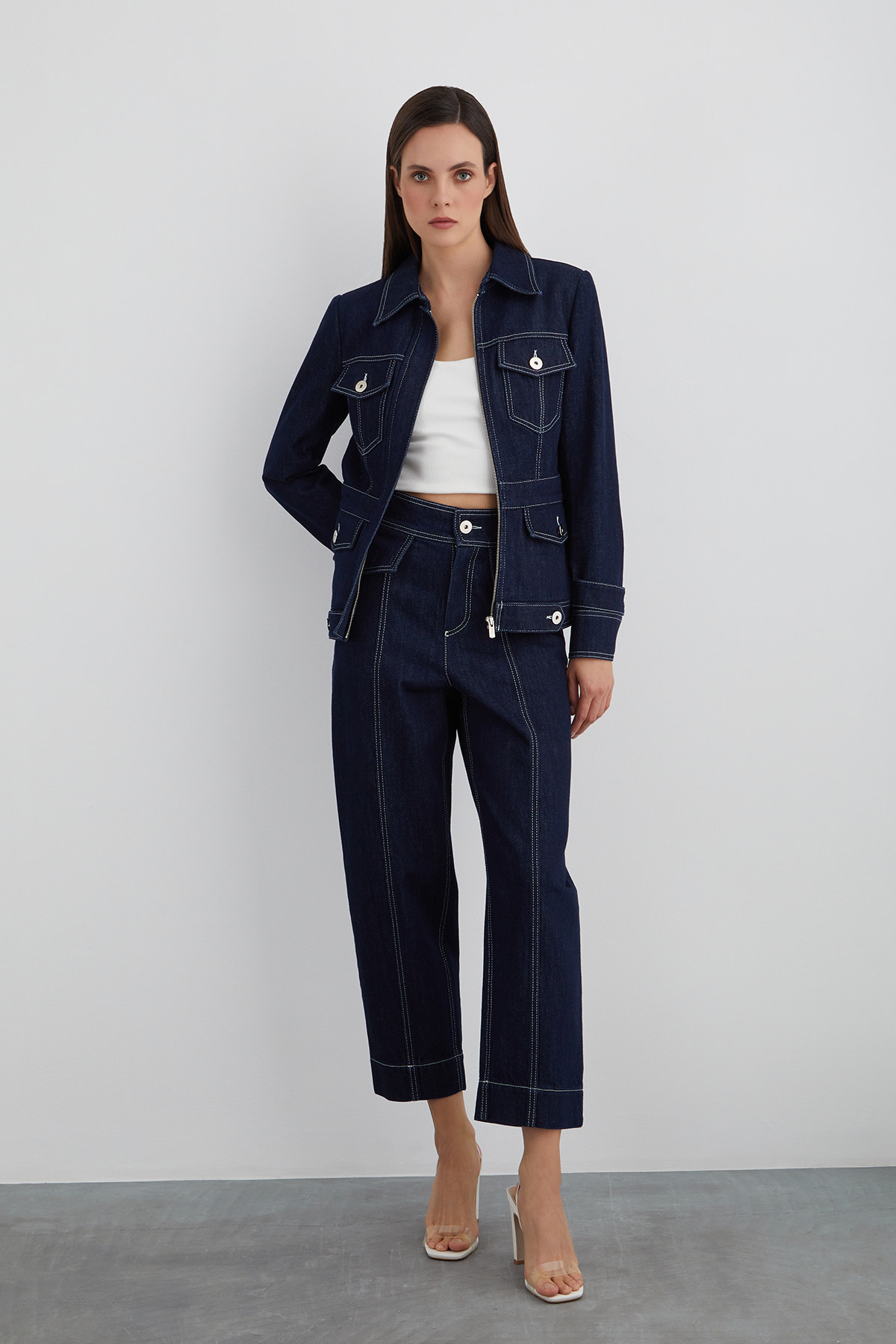 Cepli Ön Kapama Fermuarlı Dikiş Detaylı Jean Ceket