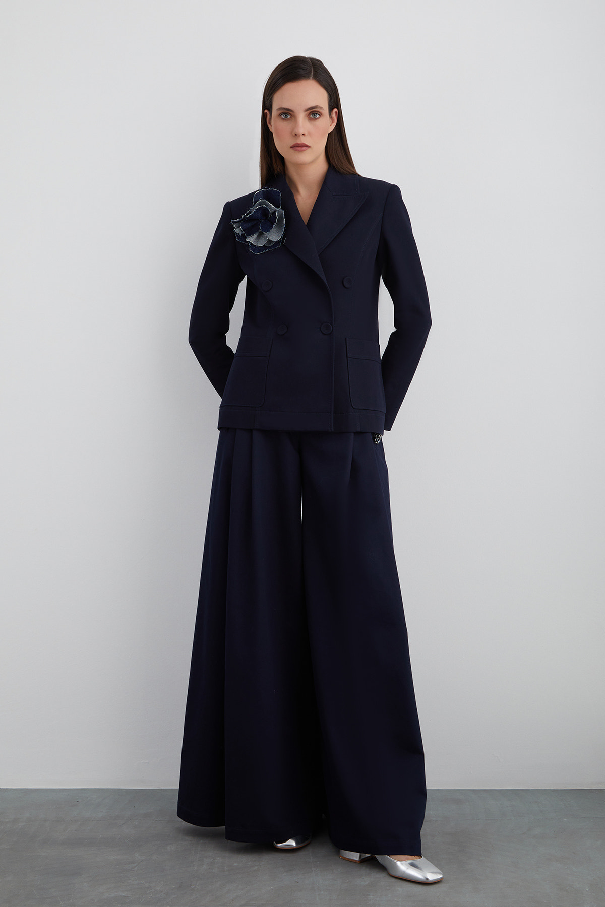 Çıkarılabilir Jean Çiçek Detaylı Cepli Ceket