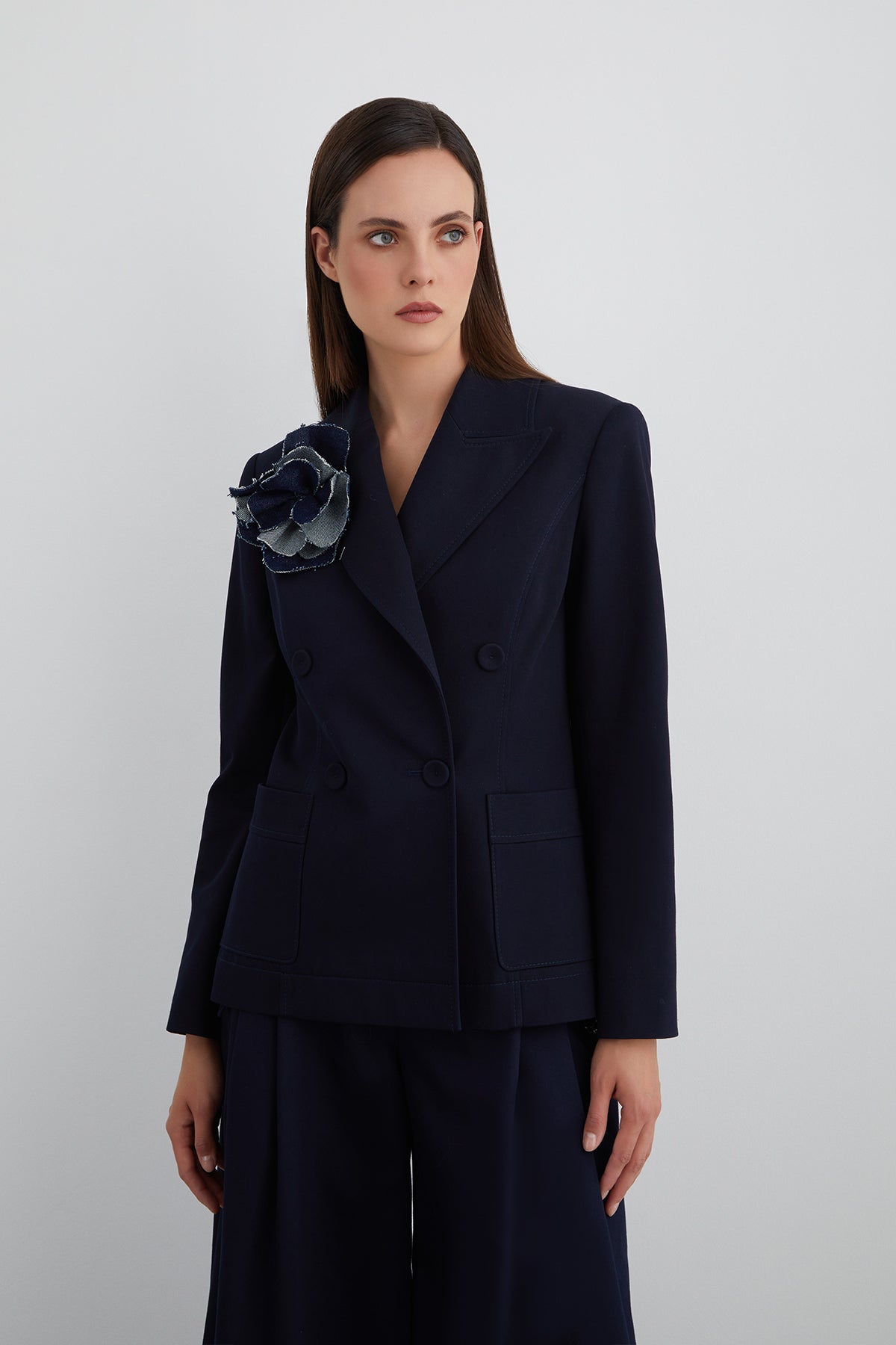 Çıkarılabilir Jean Çiçek Detaylı Cepli Ceket