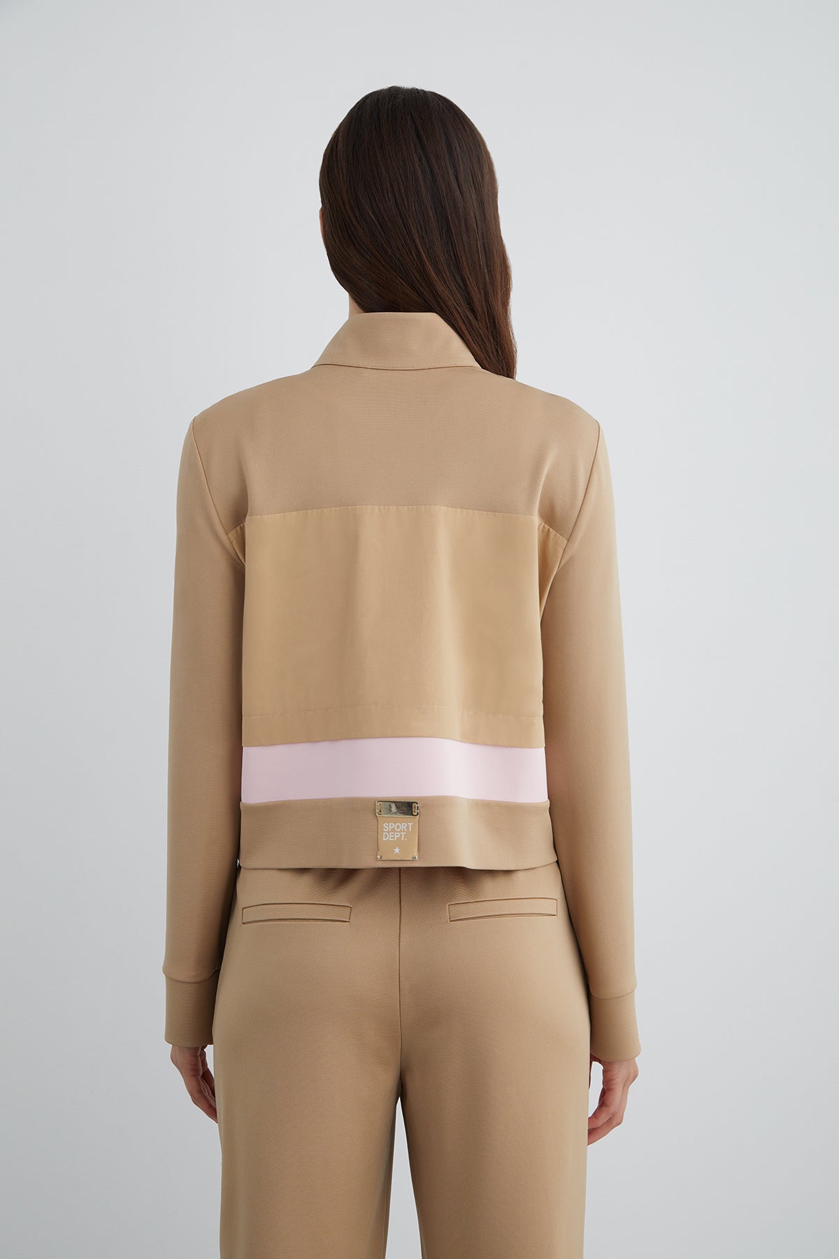 Metal Aksesuar Ve Etiket Detaylı Kutu Form Geniş Cep Ceket