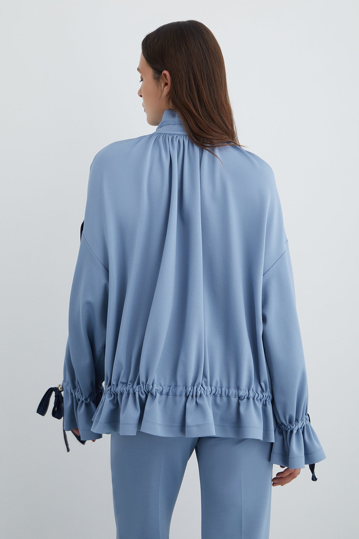 Büzülebilir Bağcık Detaylı Dik Yaka Ceket