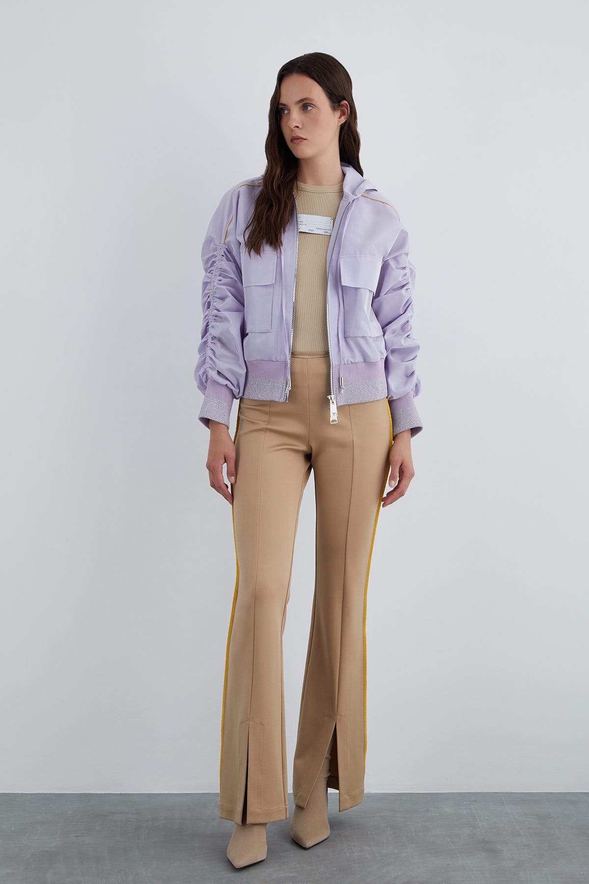 Taşlı Bağcık Detaylı Kolu Büzgülü Geniş Cep Ceket