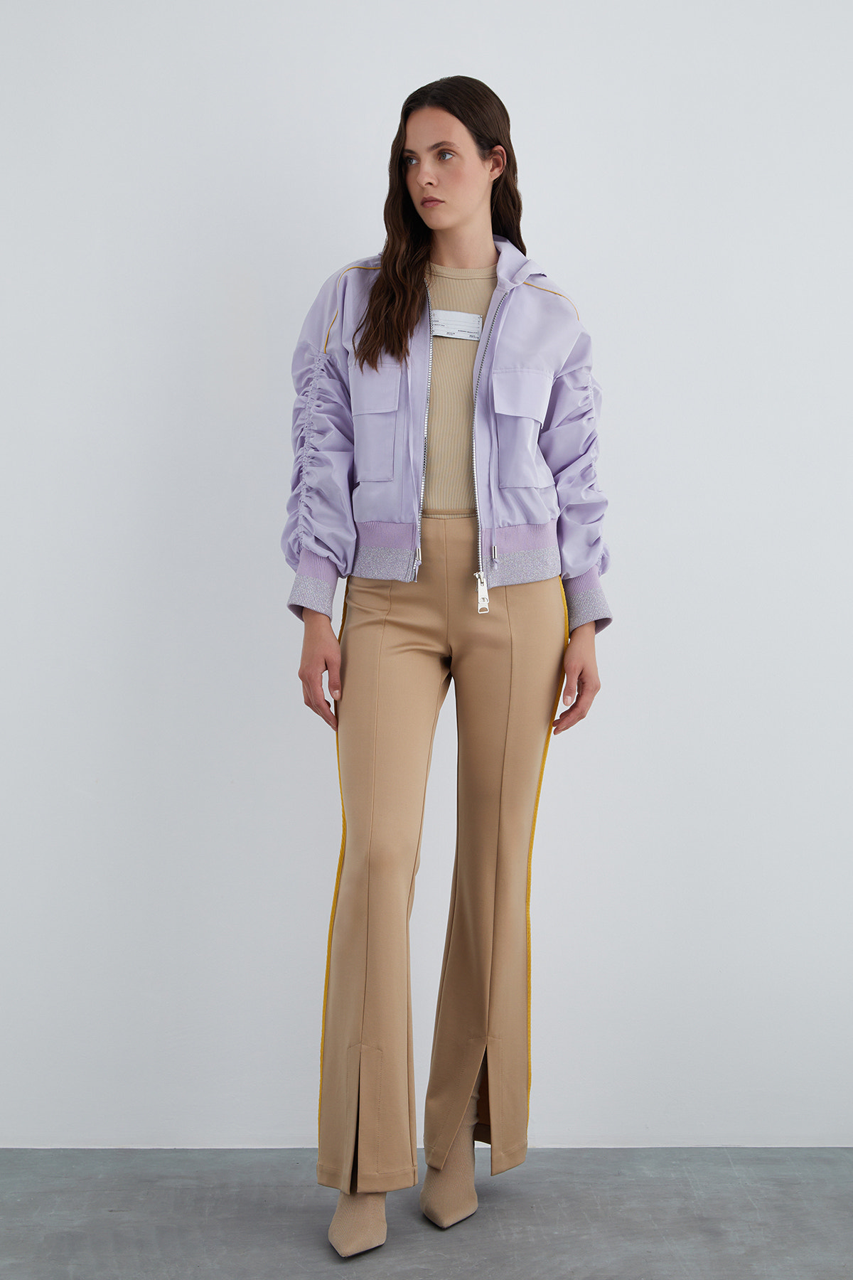 Taşlı Bağcık Detaylı Kolu Büzgülü Geniş Cep Ceket