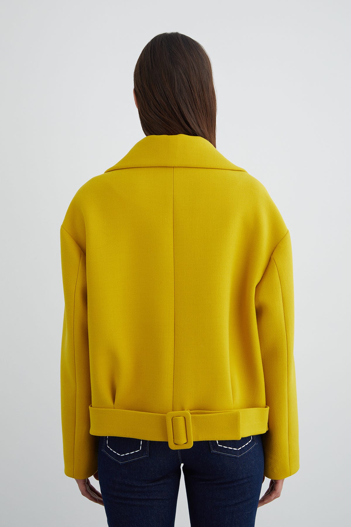 Etek Ucu Tokalı Kısa Sarı Kaşe Kaban