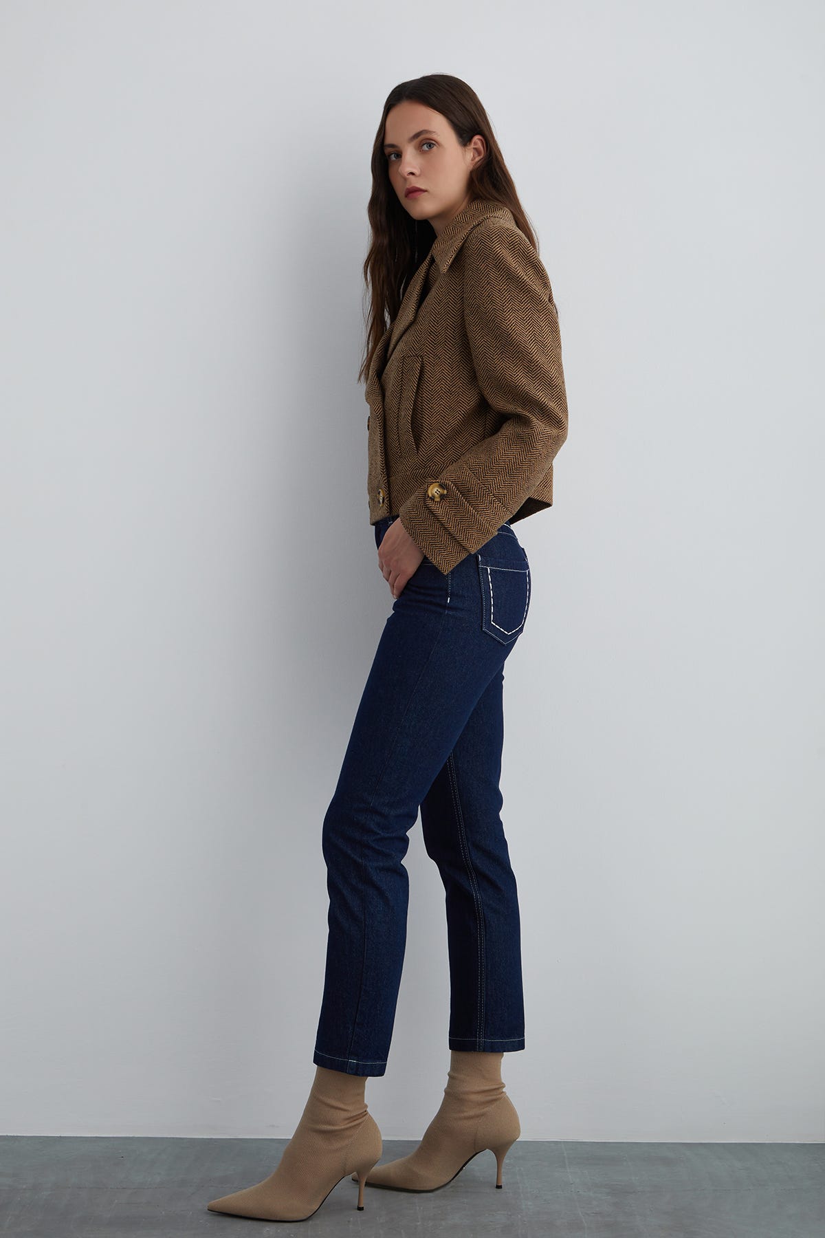 Kruvaze Kapama Kutu Form Kısa Kaşe Ceket