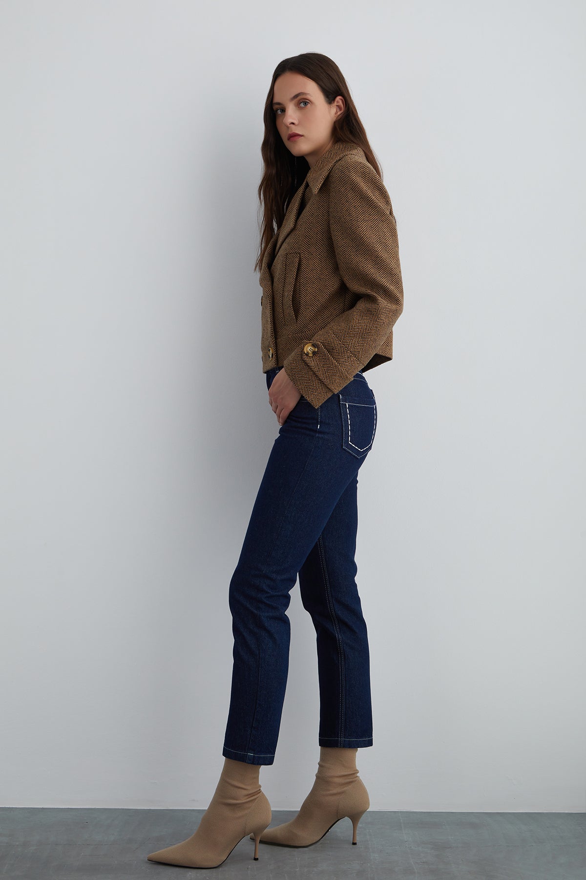 Kruvaze Kapama Kutu Form Kısa Kaşe Ceket