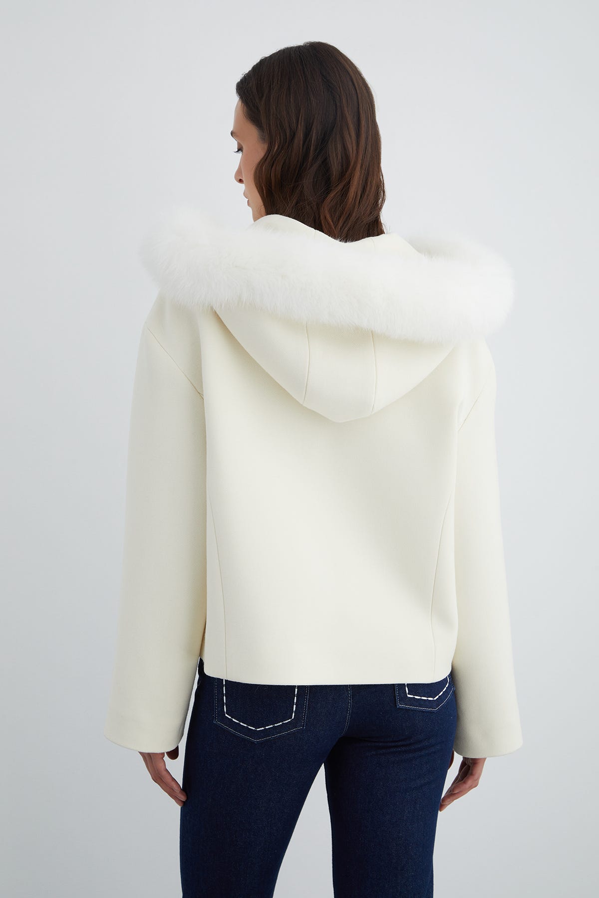 Kapüşonu Kürklü Kutu Form Kaşe Kaban