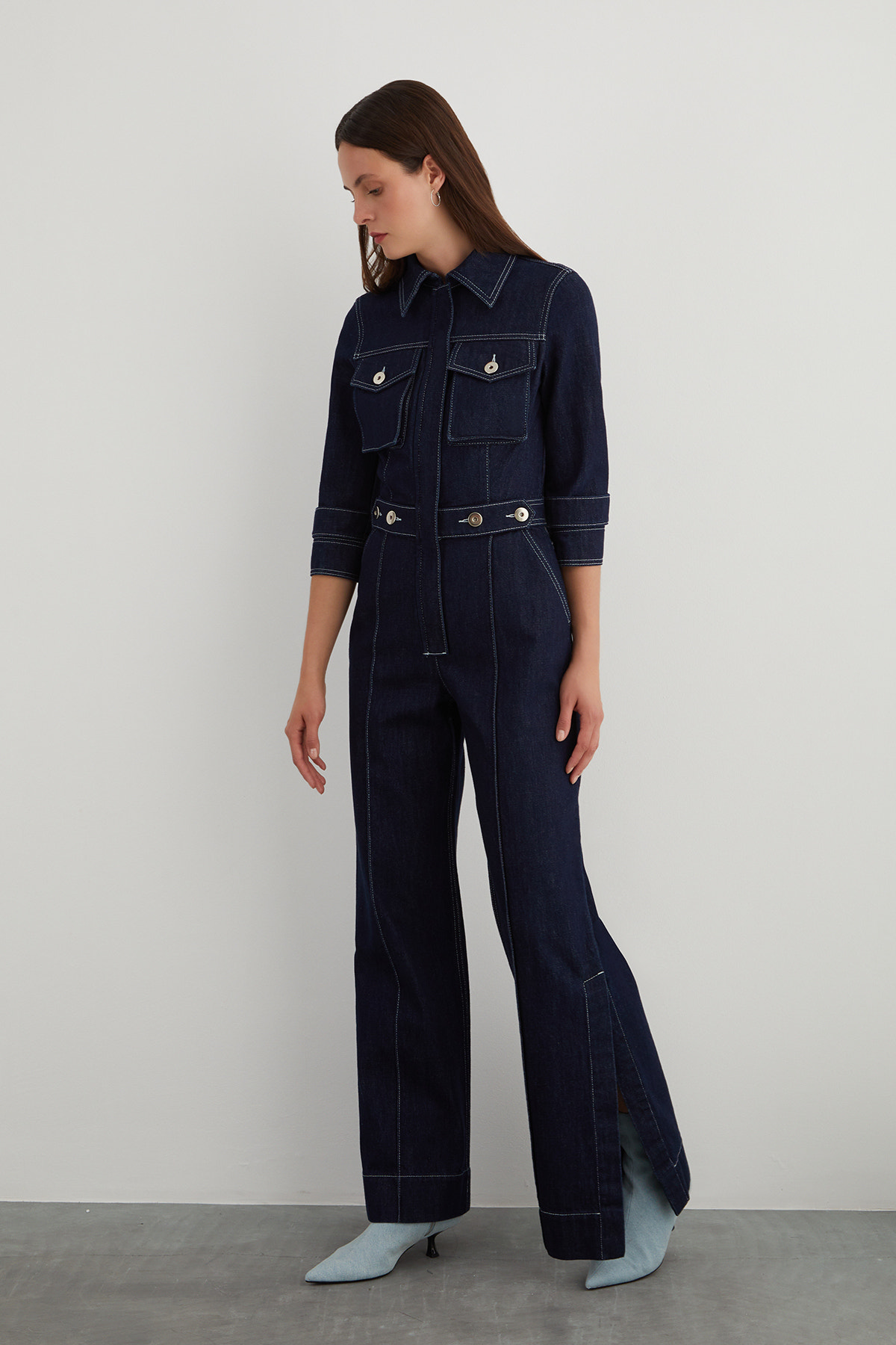 Nikel Düğme Detaylı Yanı Yırtmaçlı Flare Paça Jean Tulum