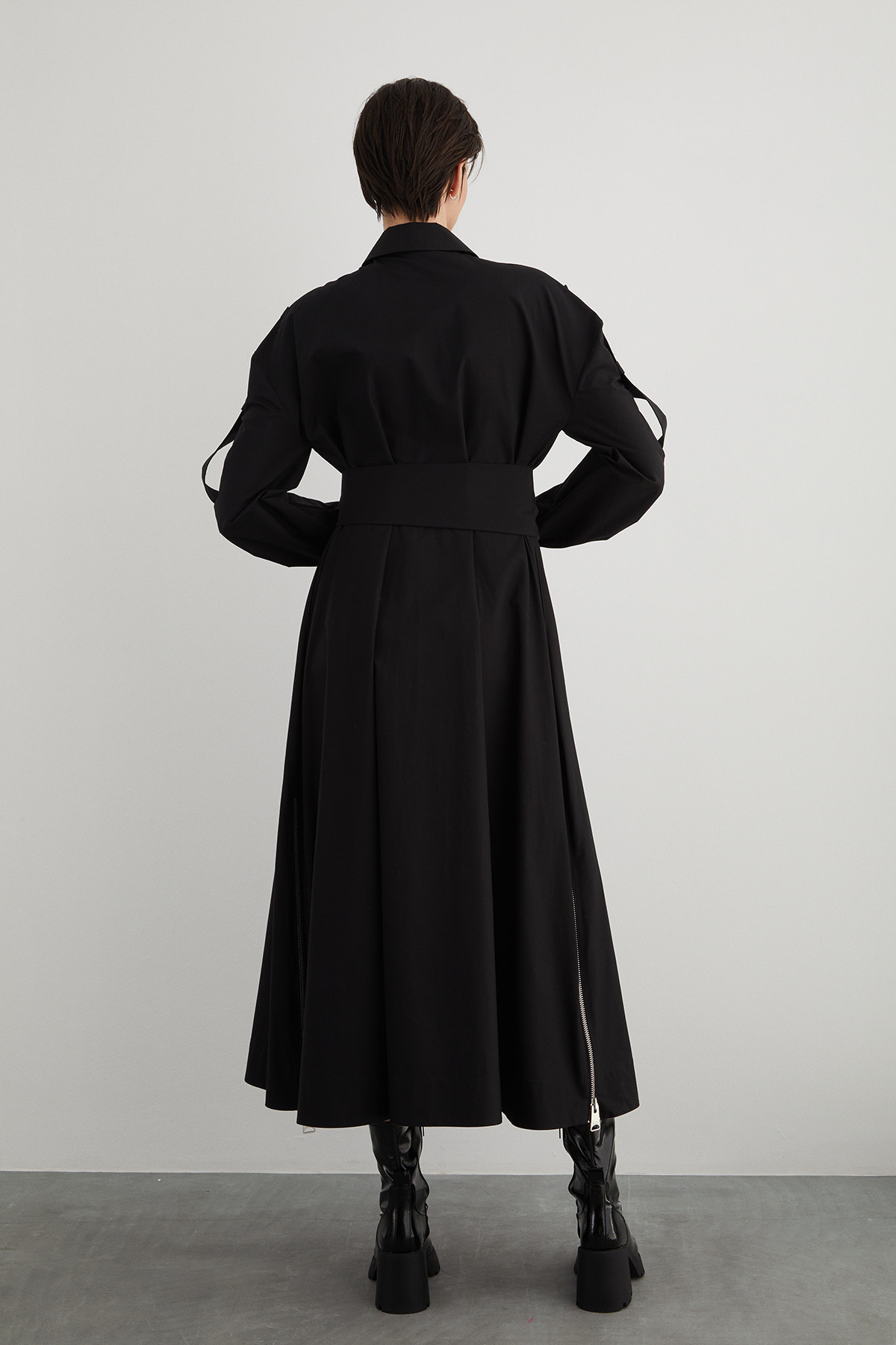 Fermuar Ve Kare Çıtçıt Detaylı Tokalı Seyyar Kuşaklı Midi Elbise