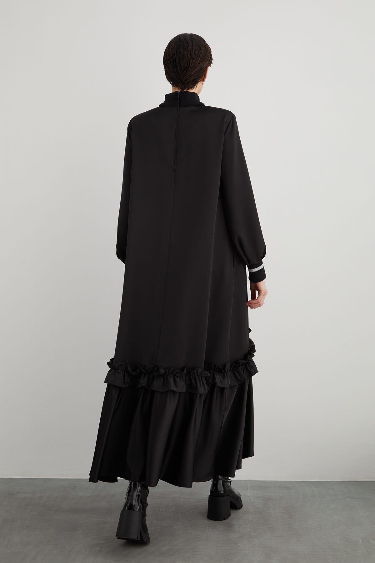 Özel Pano Desen Detaylı Triko Manşetli Dik Yaka A Form Maxi Elbise