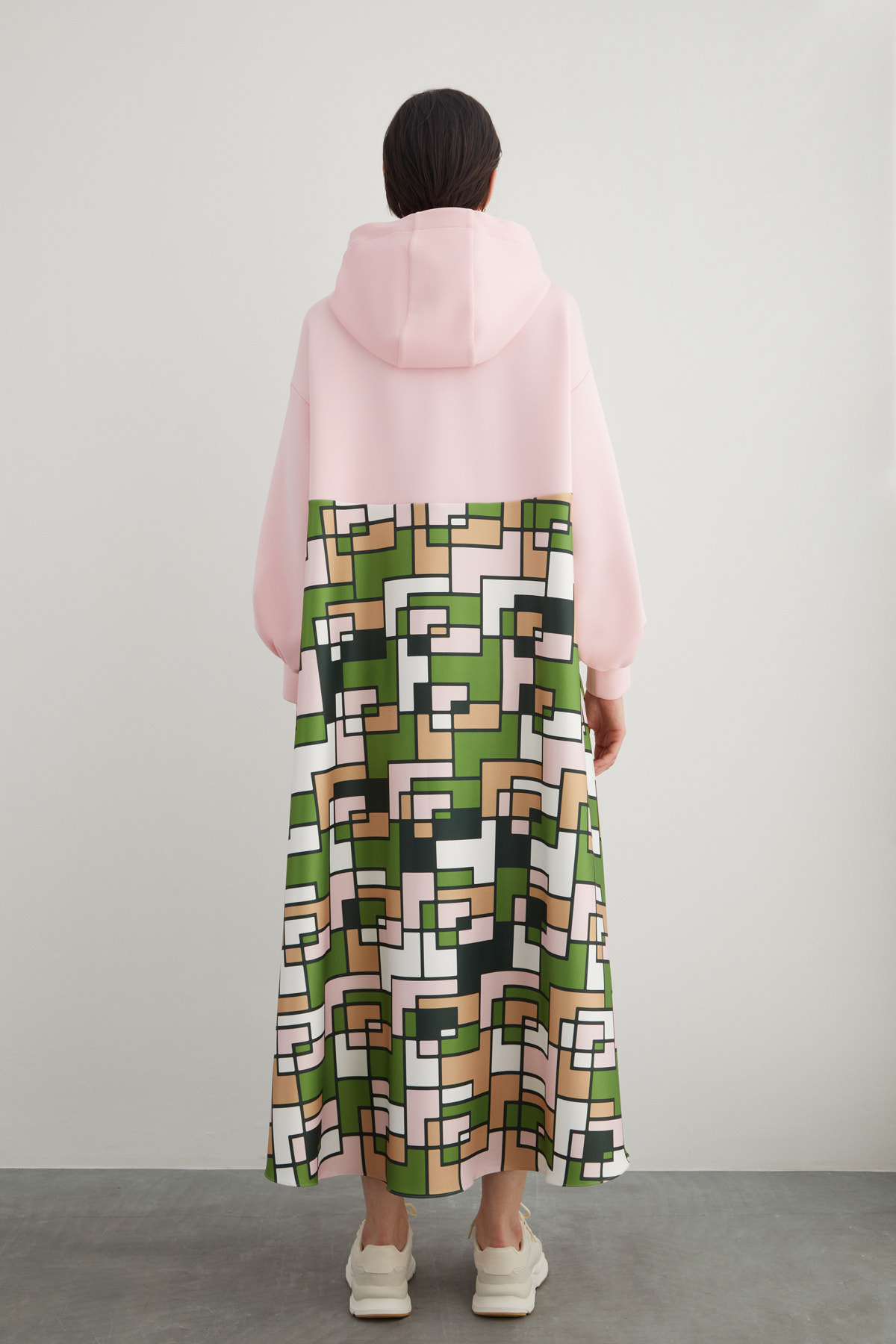 Fermuar Detaylı Kapüşonlu Özel Desen Scuba Maxi Elbise