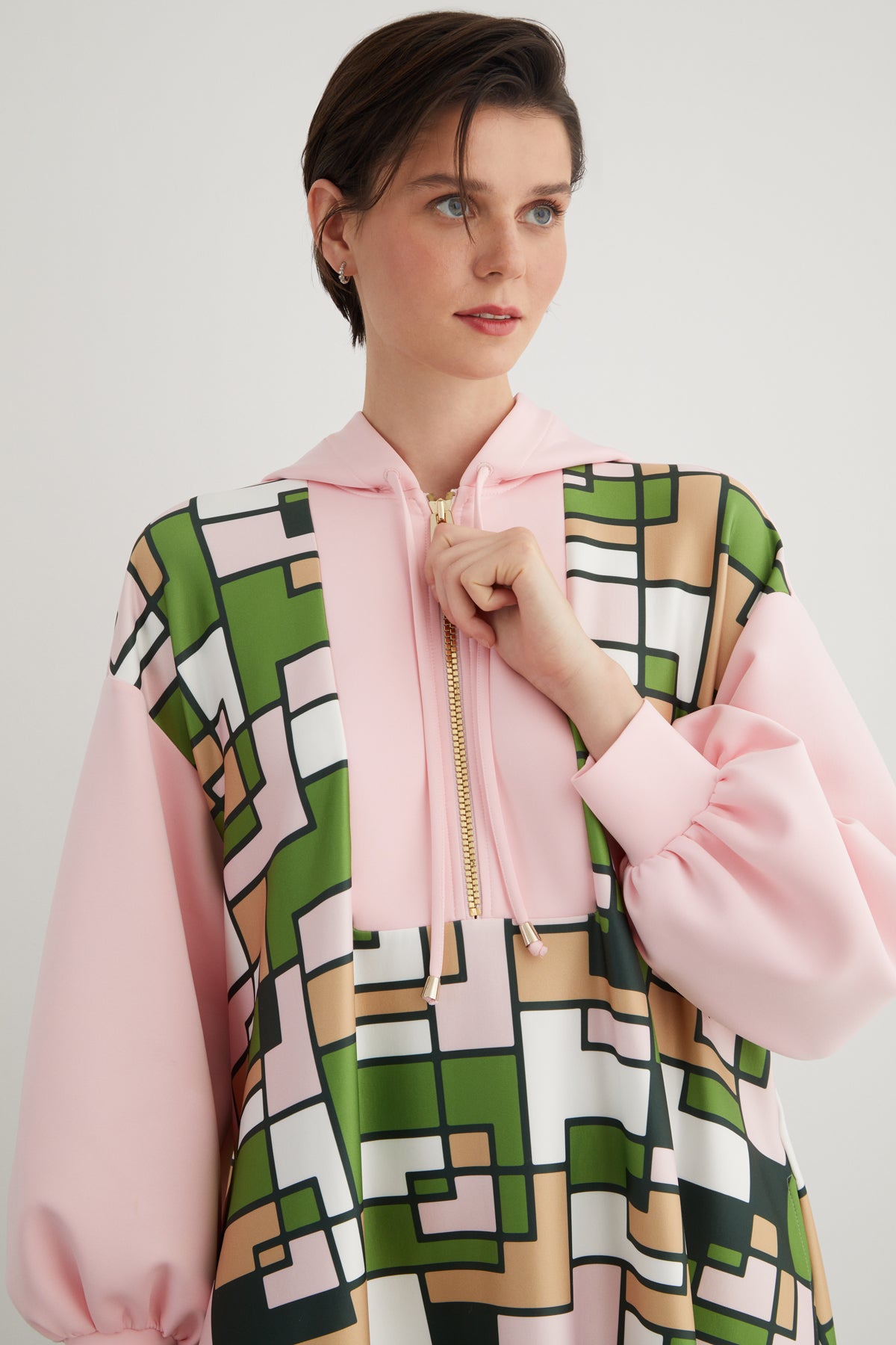 Fermuar Detaylı Kapüşonlu Özel Desen Scuba Maxi Elbise